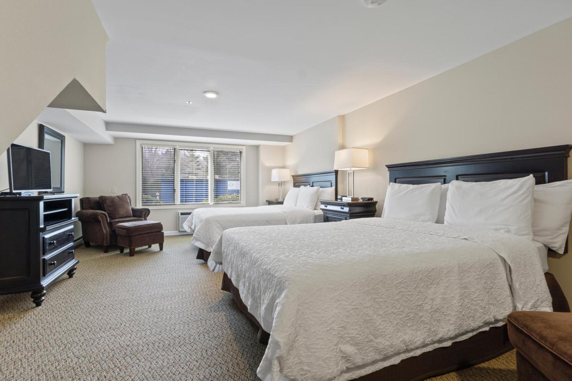 Sea Rose Suites photo 29