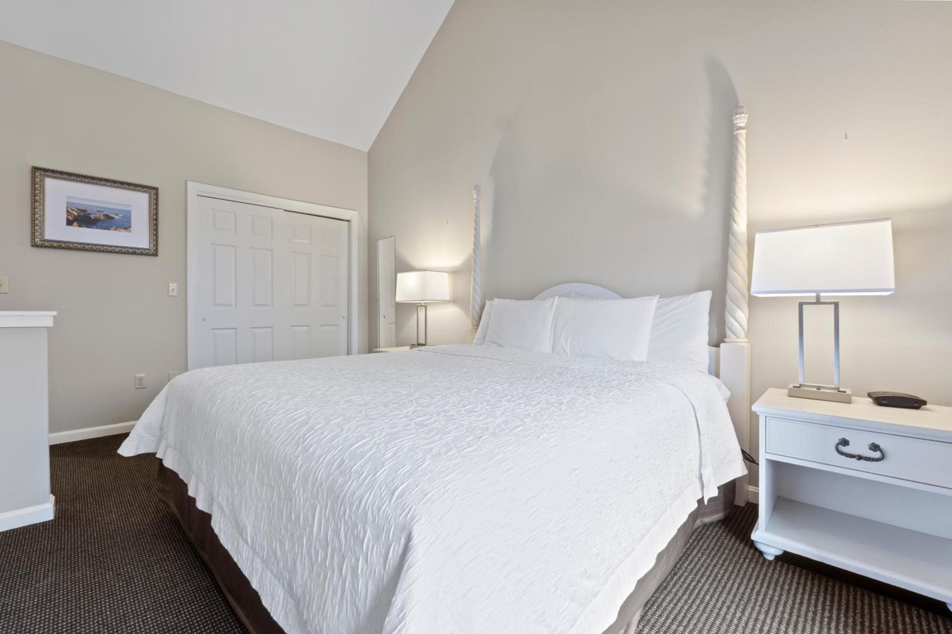 Sea Rose Suites photo 30