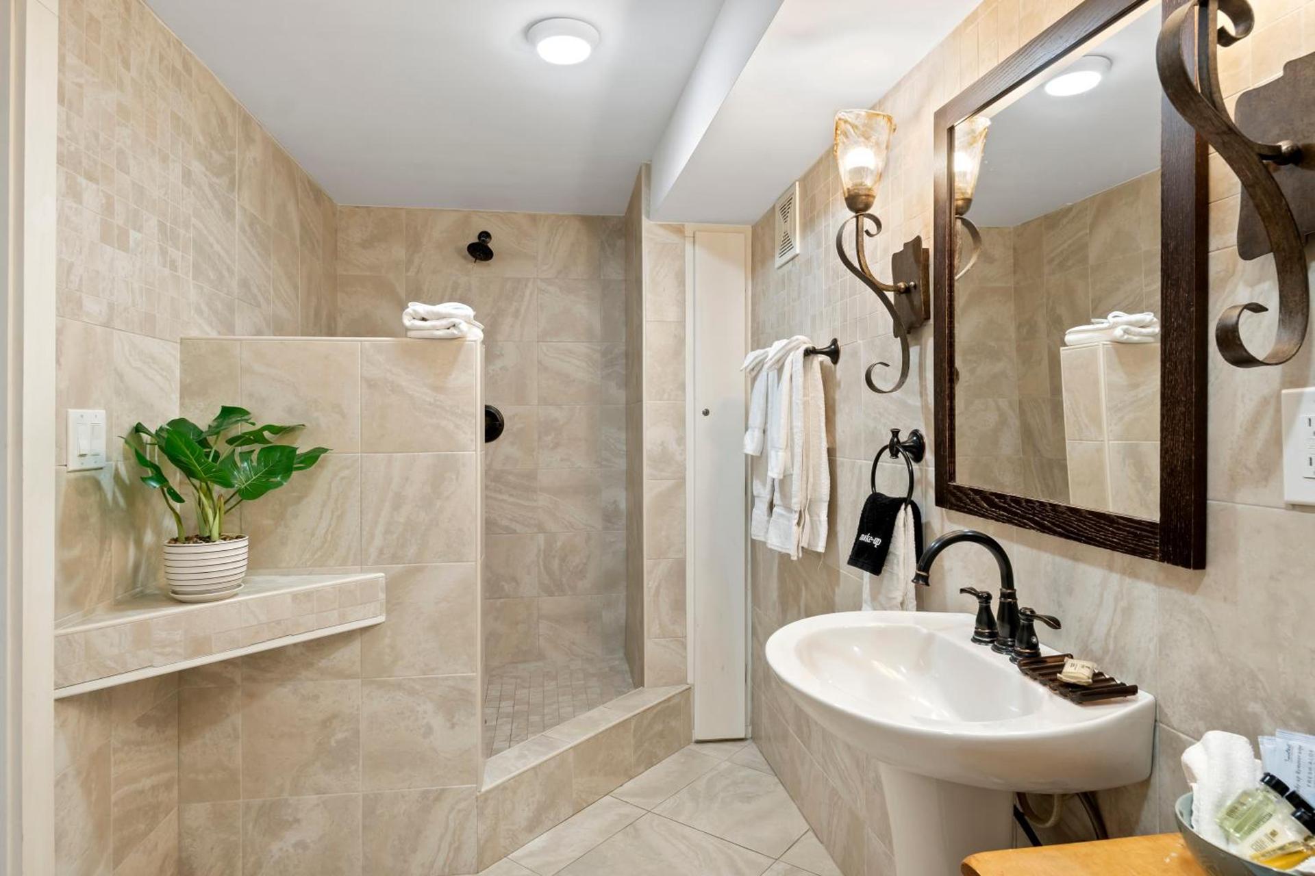 Sea Rose Suites photo 35