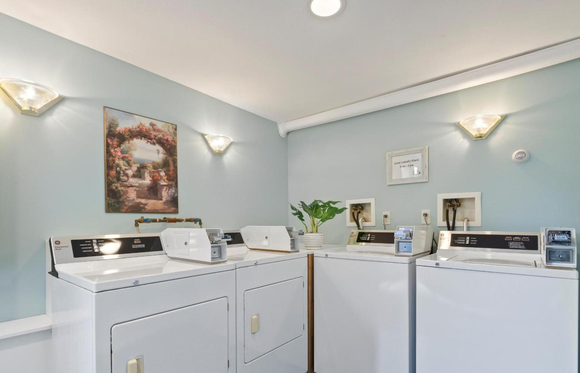 Sea Rose Suites photo 41