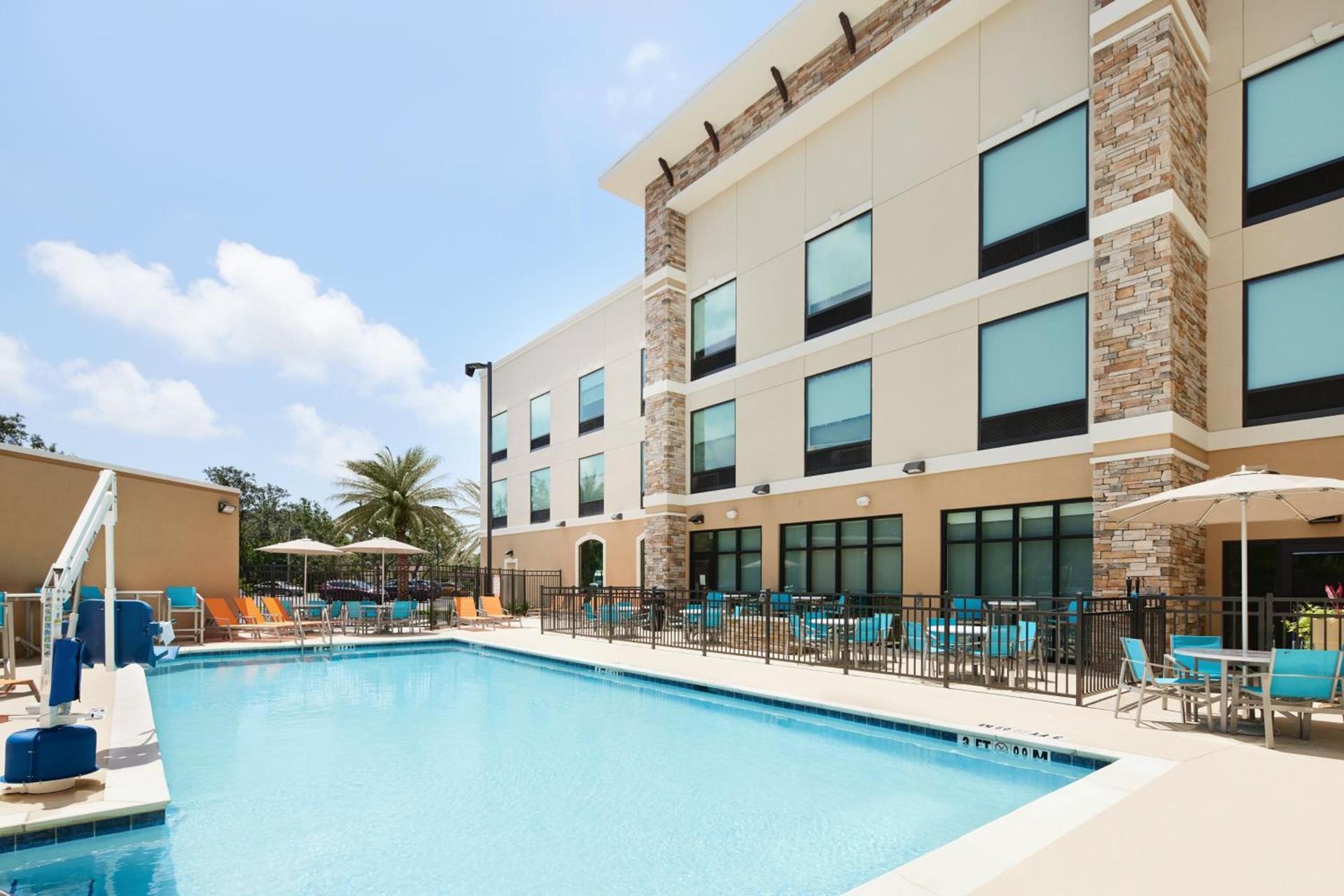Holiday Inn Express & Suites Gulf Breeze - Pensacola Area by IHG photo 24