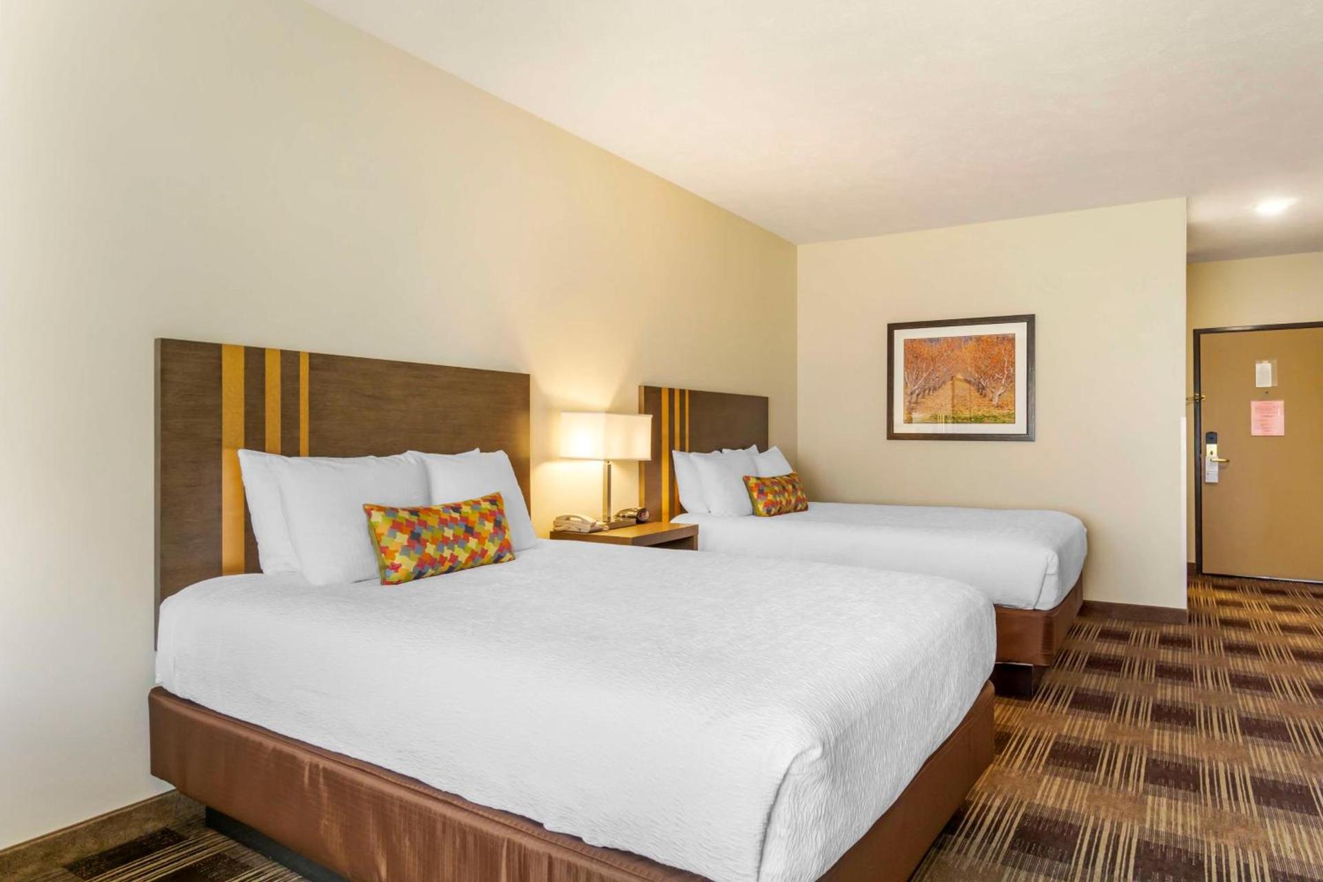 Best Western Plus The Inn at Horse Heaven photo 12