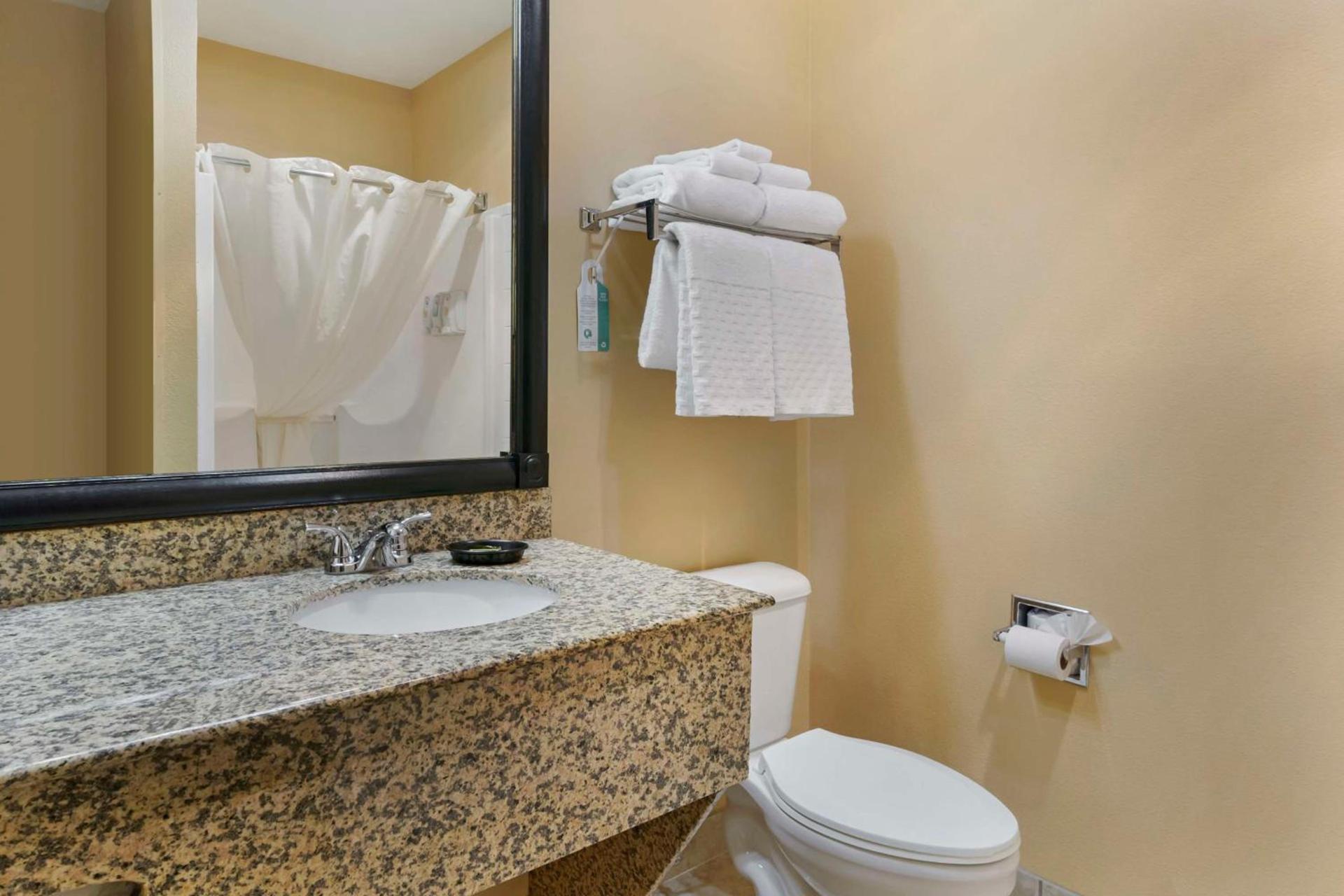Best Western Plus The Inn at Horse Heaven photo 27