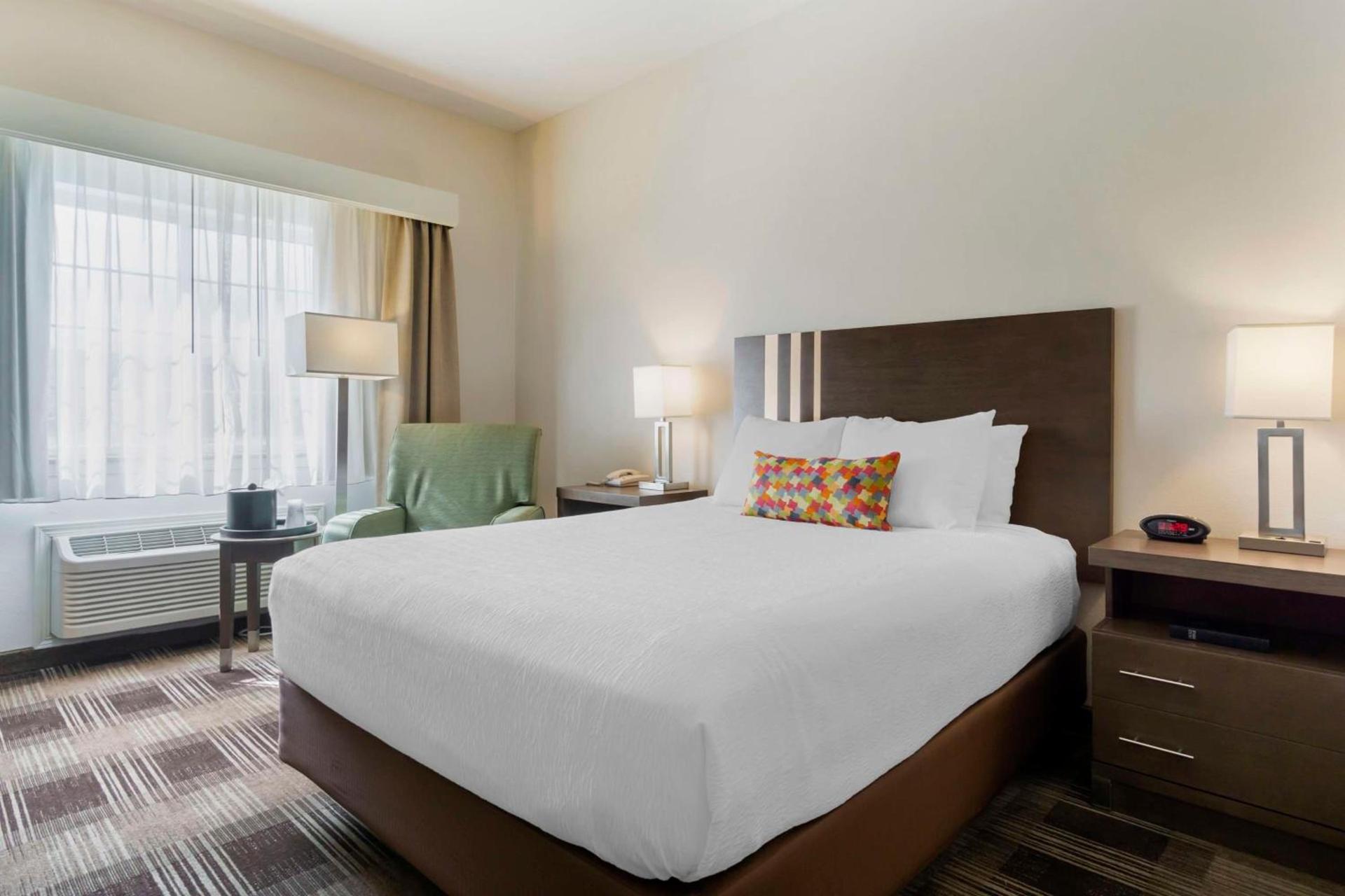 Best Western Plus The Inn at Horse Heaven photo 17