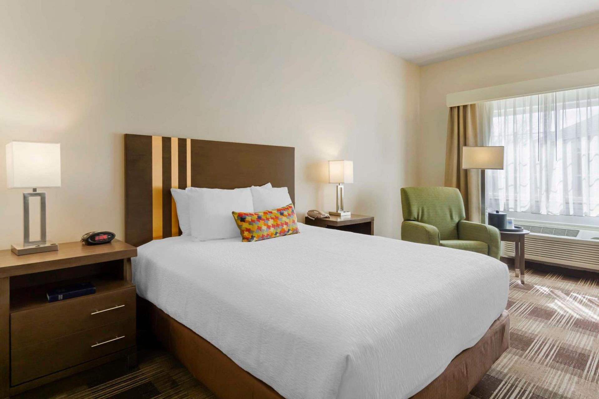 Best Western Plus The Inn at Horse Heaven photo 22