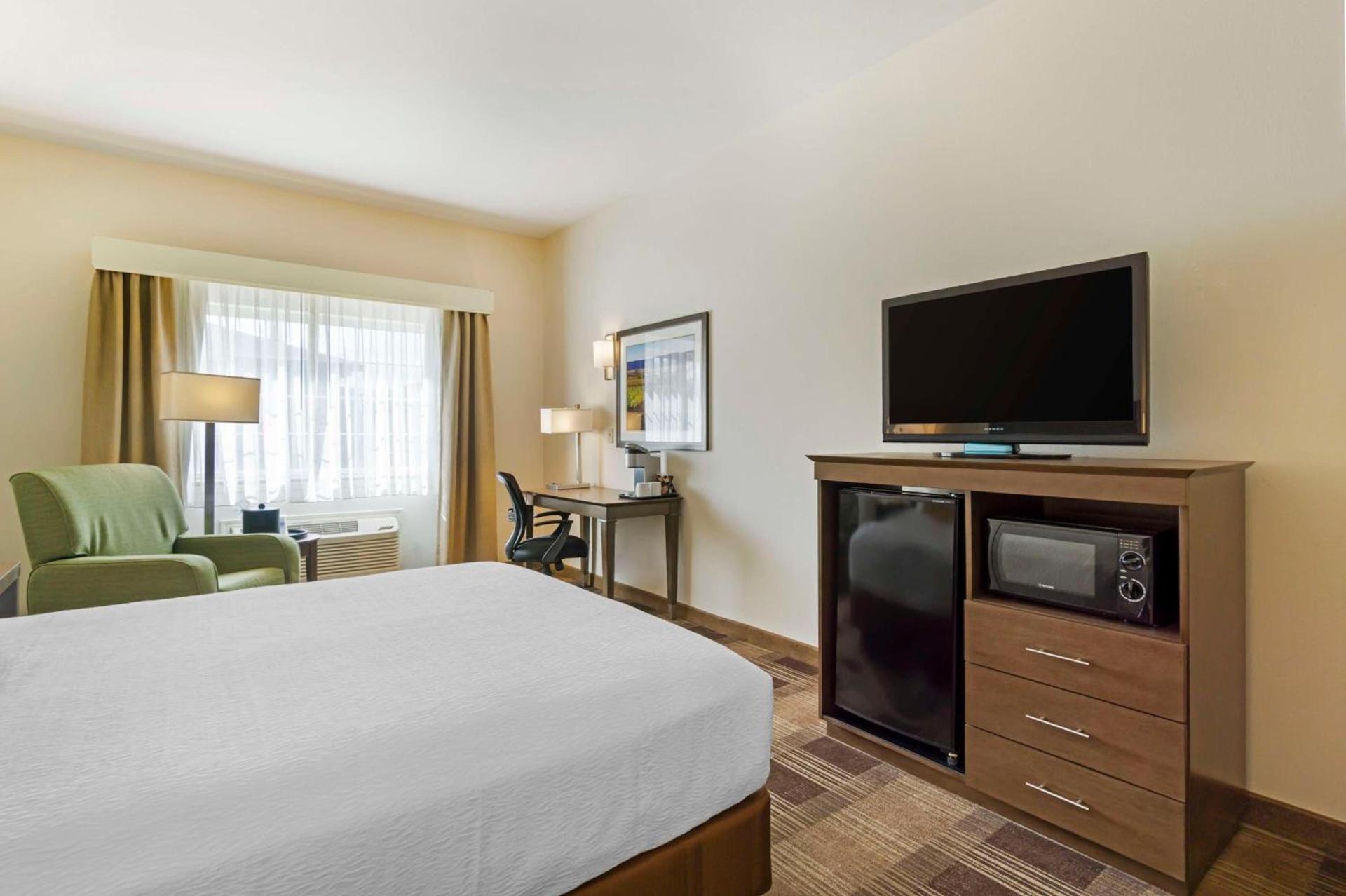Best Western Plus The Inn at Horse Heaven photo 23