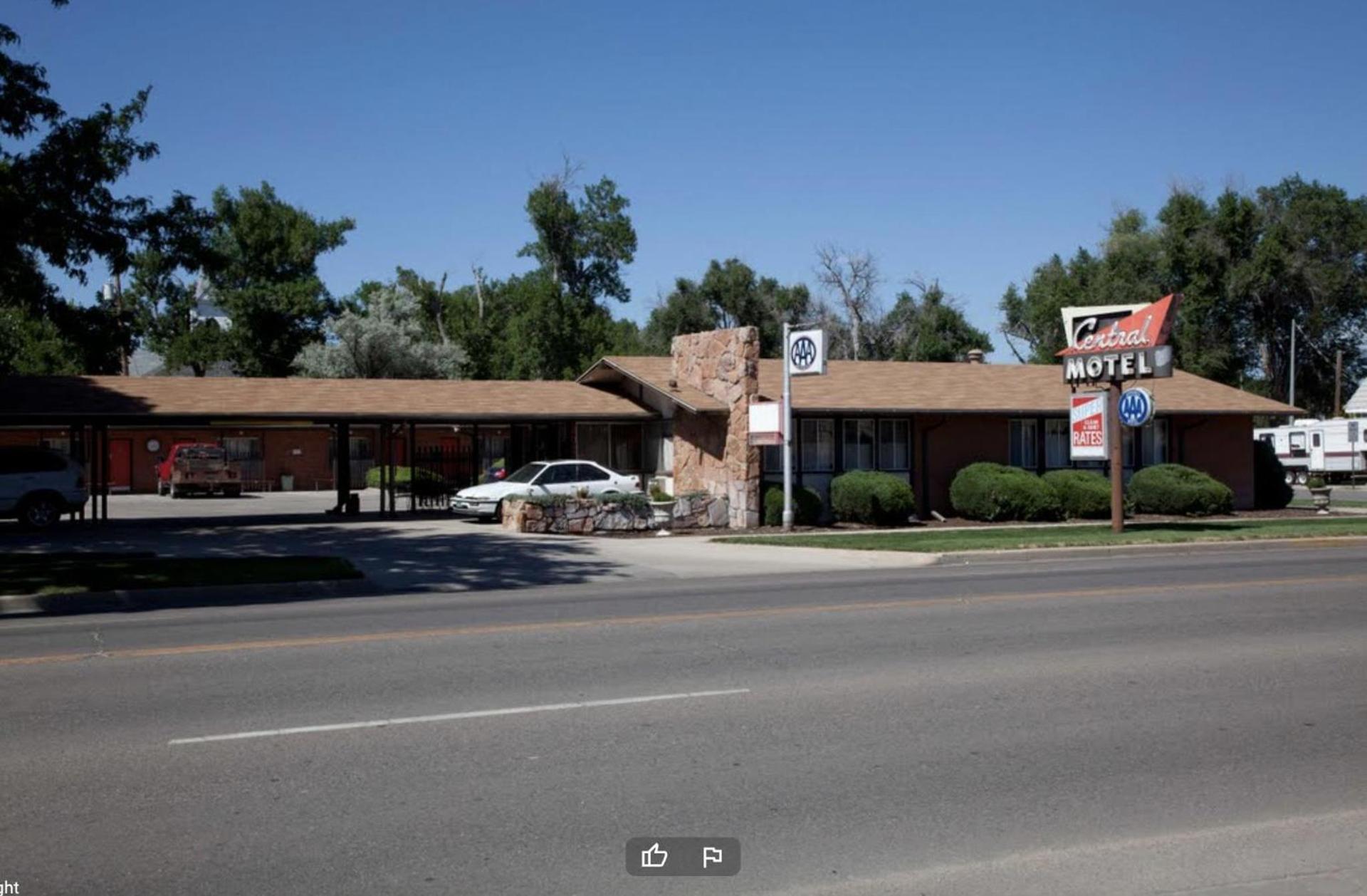 Central Motel — hotel in Fort Morgan