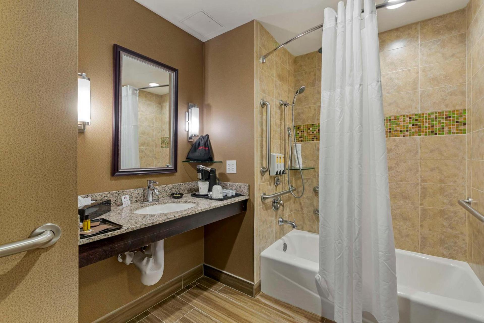Best Western Plus Miami Executive Airport Hotel and Suites photo 26