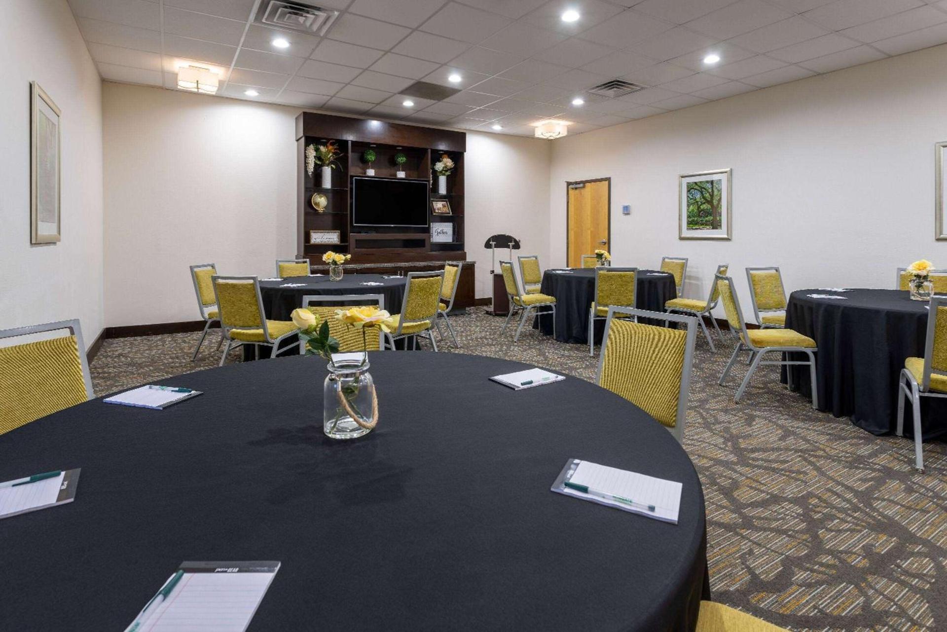 Wingate by Wyndham Valdosta/Moody AFB photo 16
