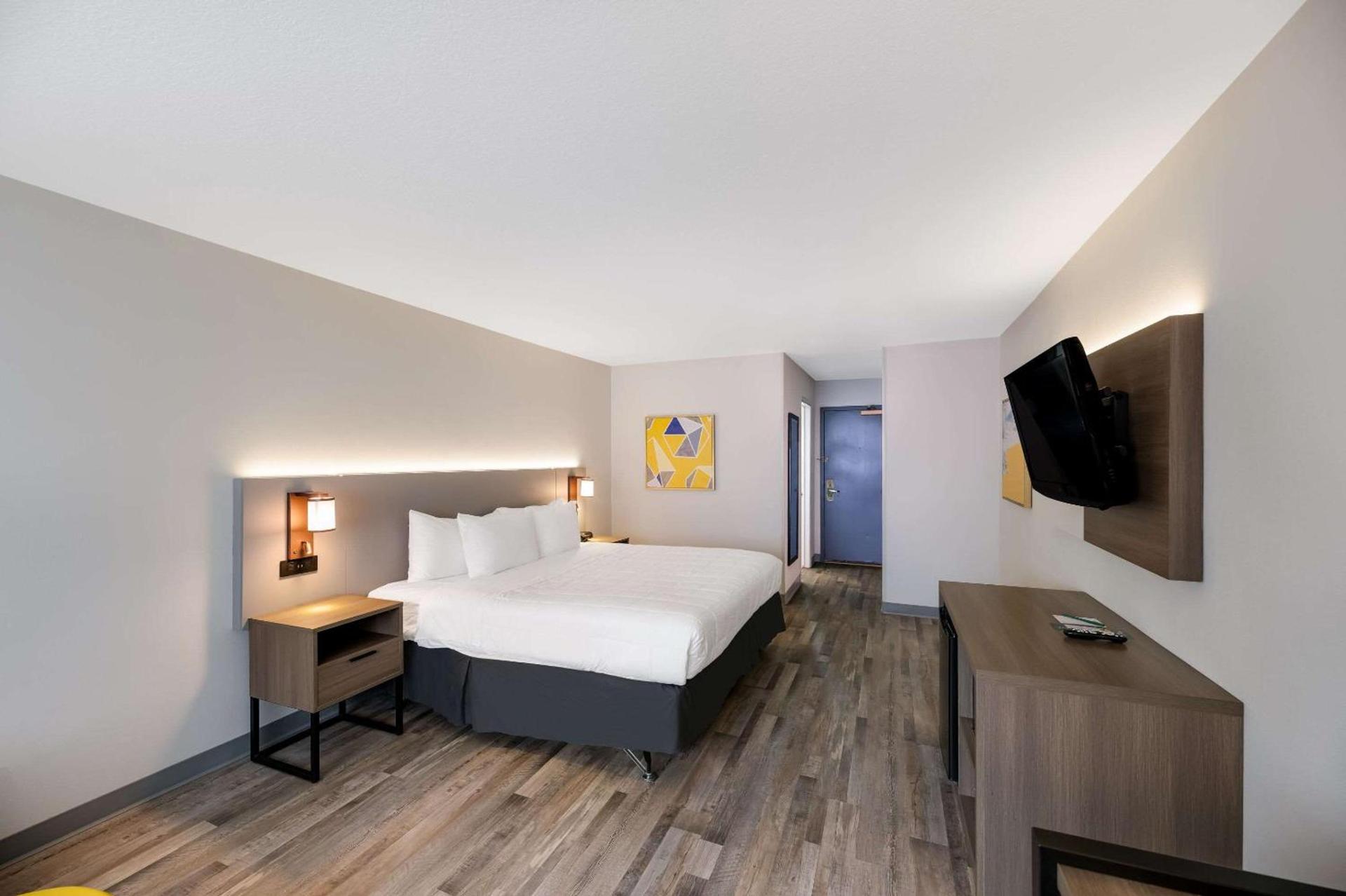 Quality Inn & Suites Artesia photo 11