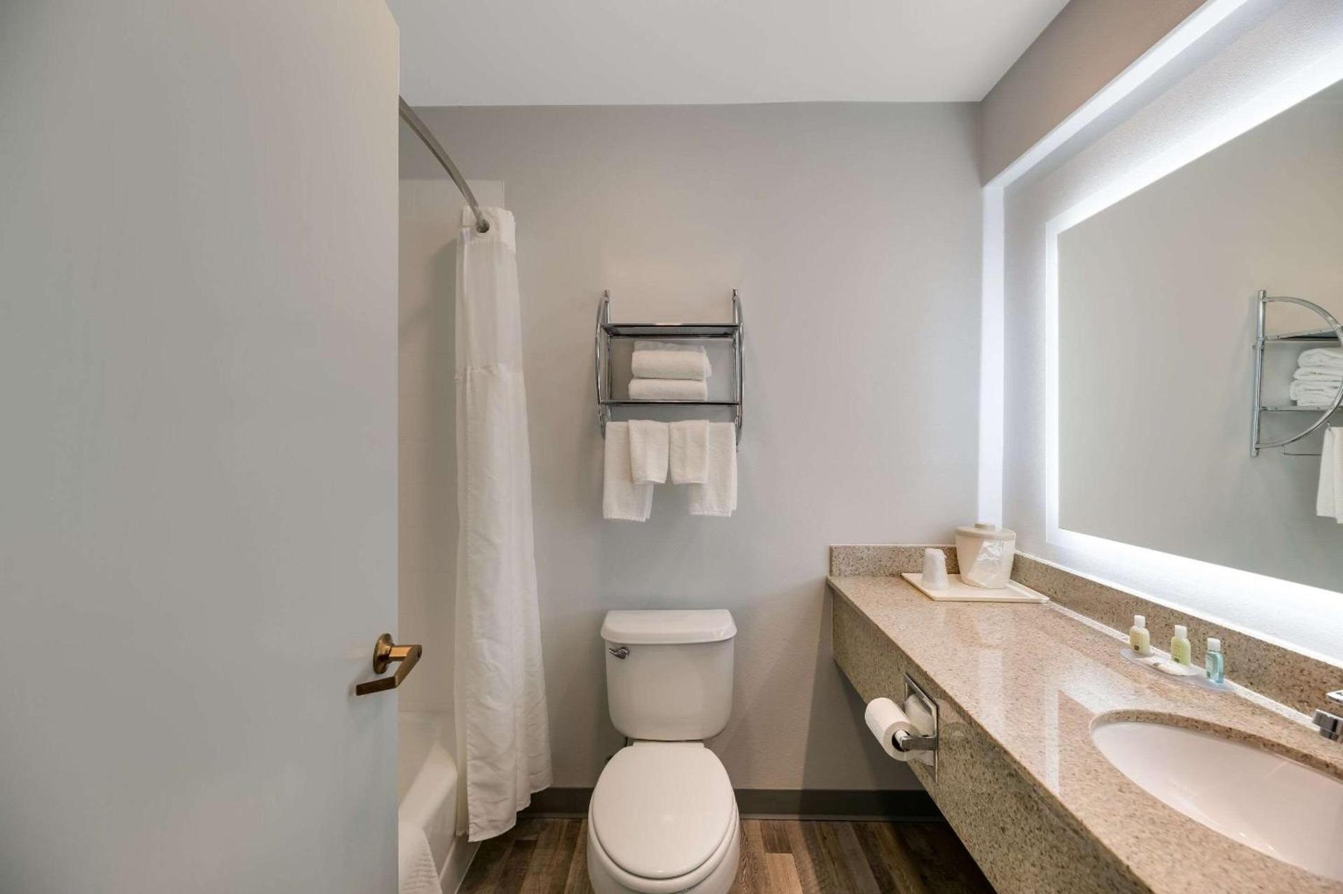 Quality Inn & Suites Artesia photo 14