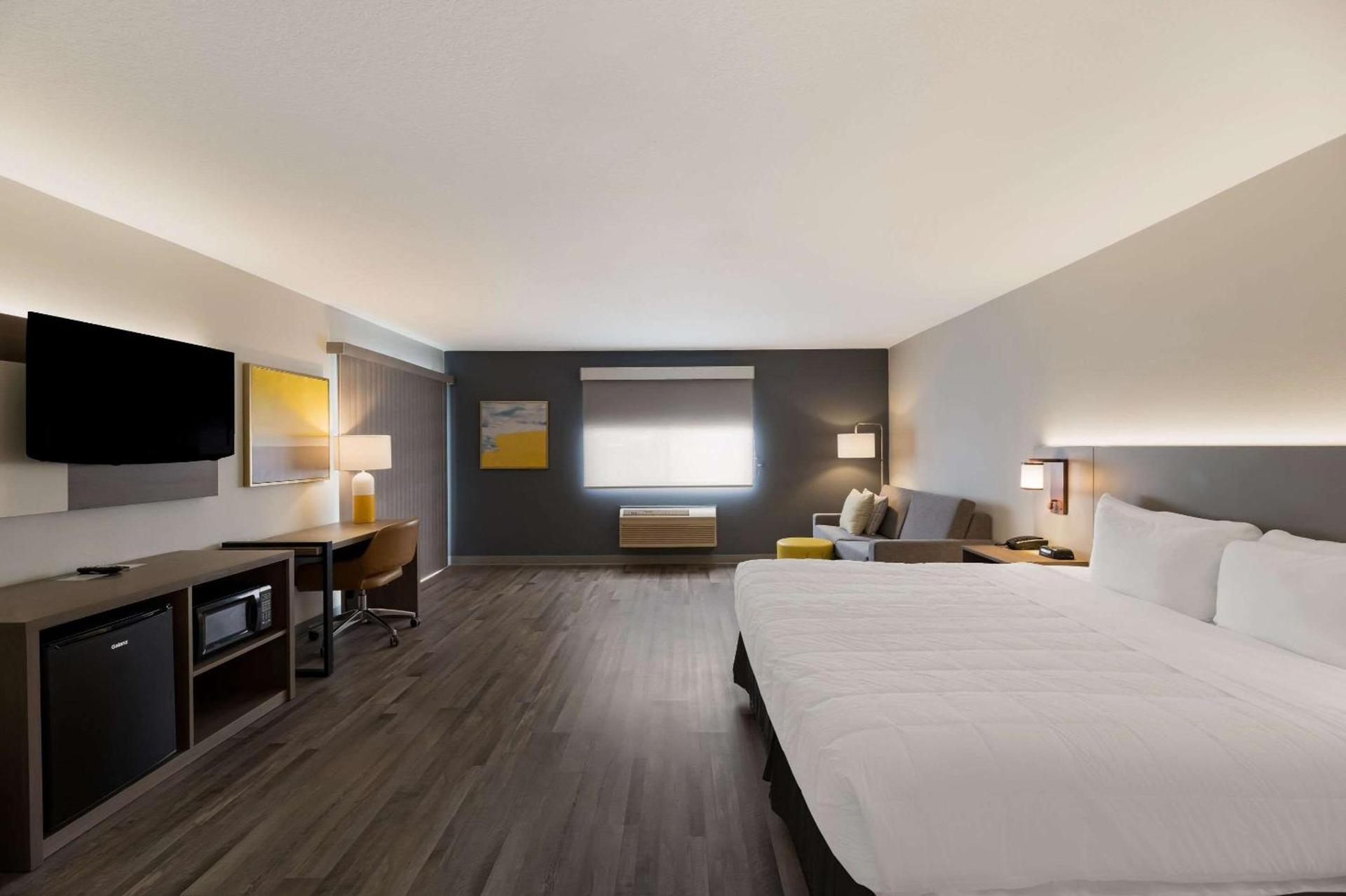 Quality Inn & Suites Artesia photo 19