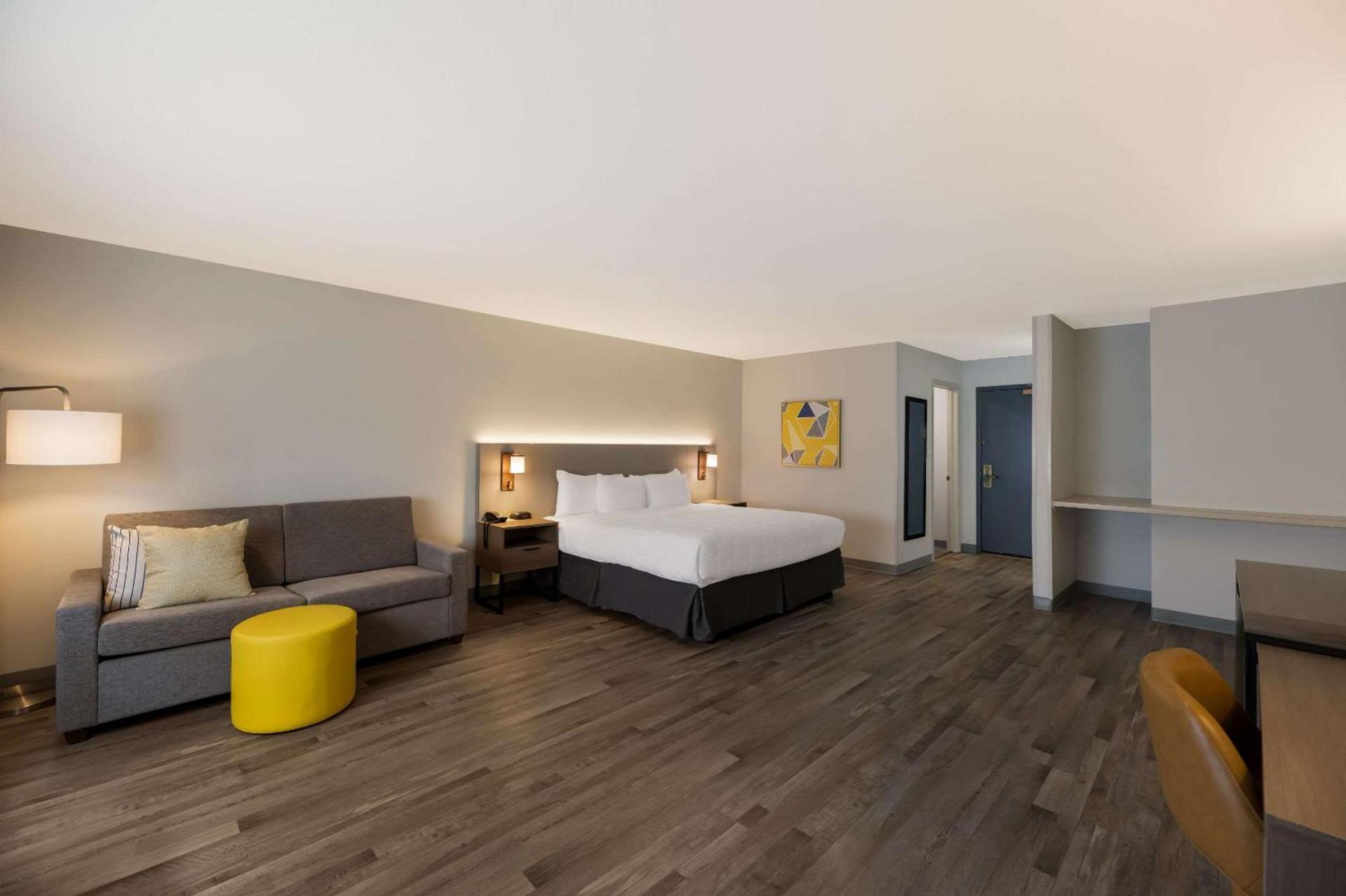 Quality Inn & Suites Artesia photo 20
