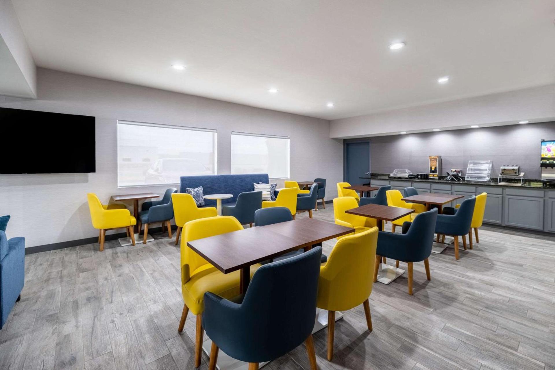 Quality Inn & Suites Artesia photo 29