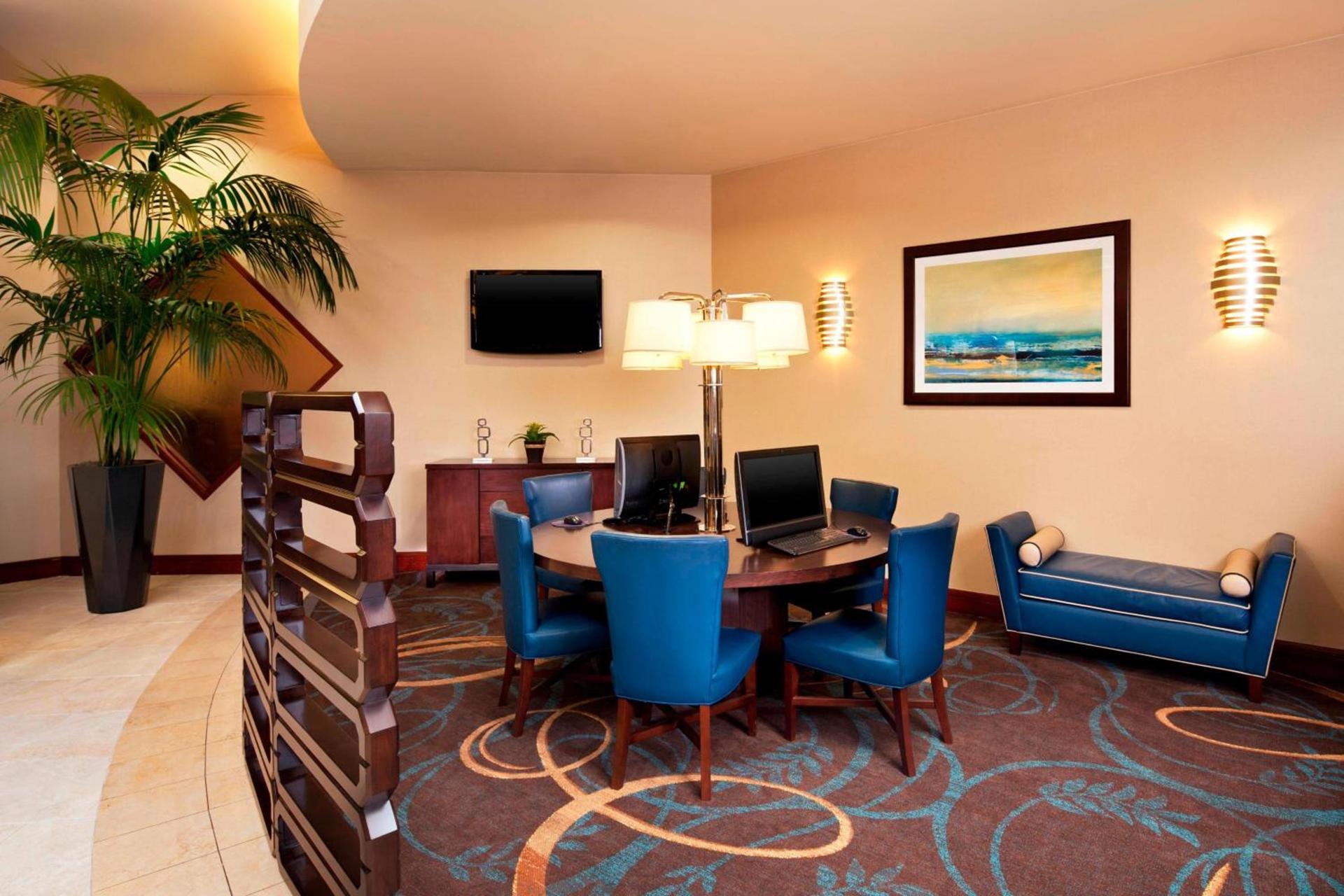 Sheraton Agoura Hills Hotel photo 24