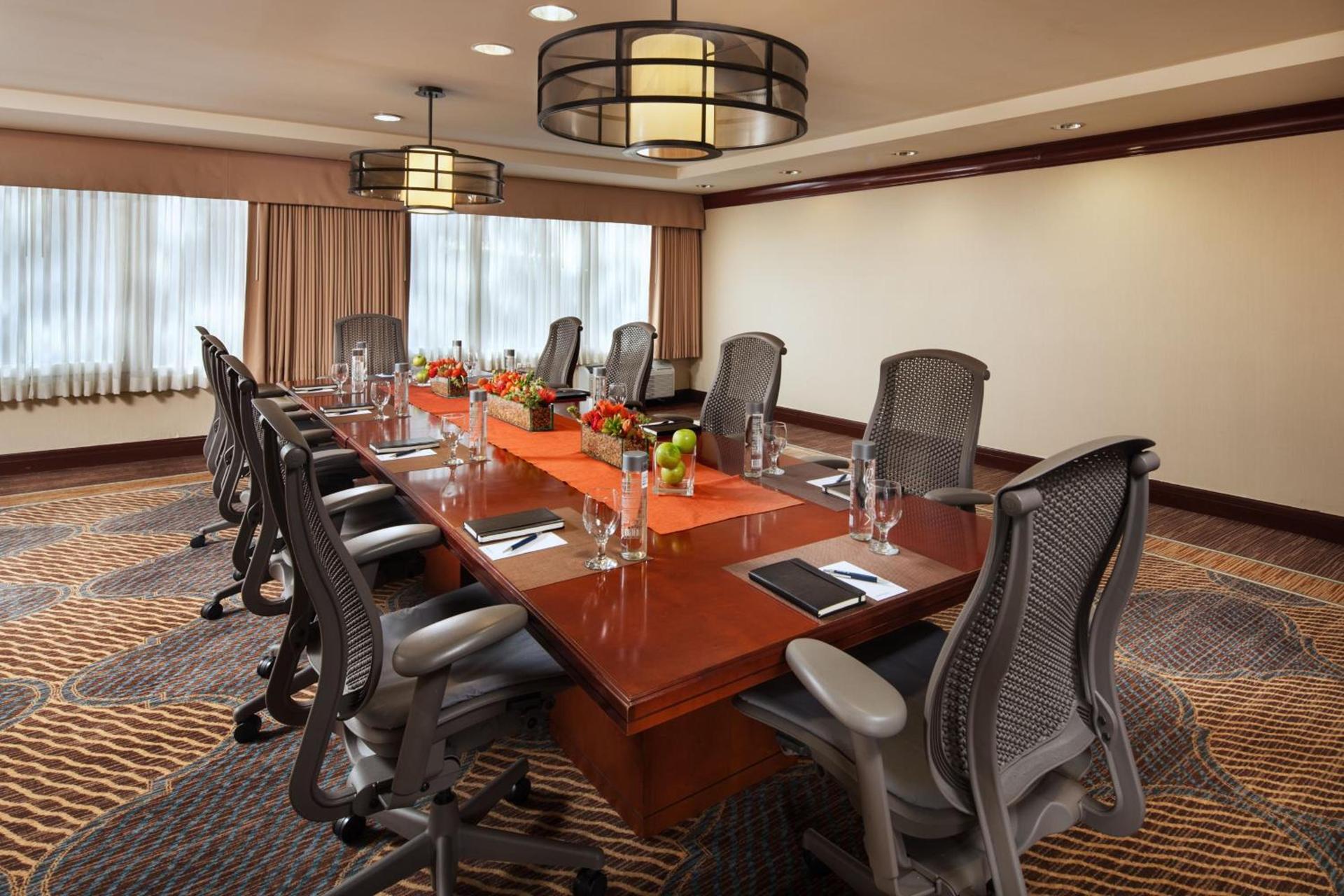 Sheraton Agoura Hills Hotel photo 32