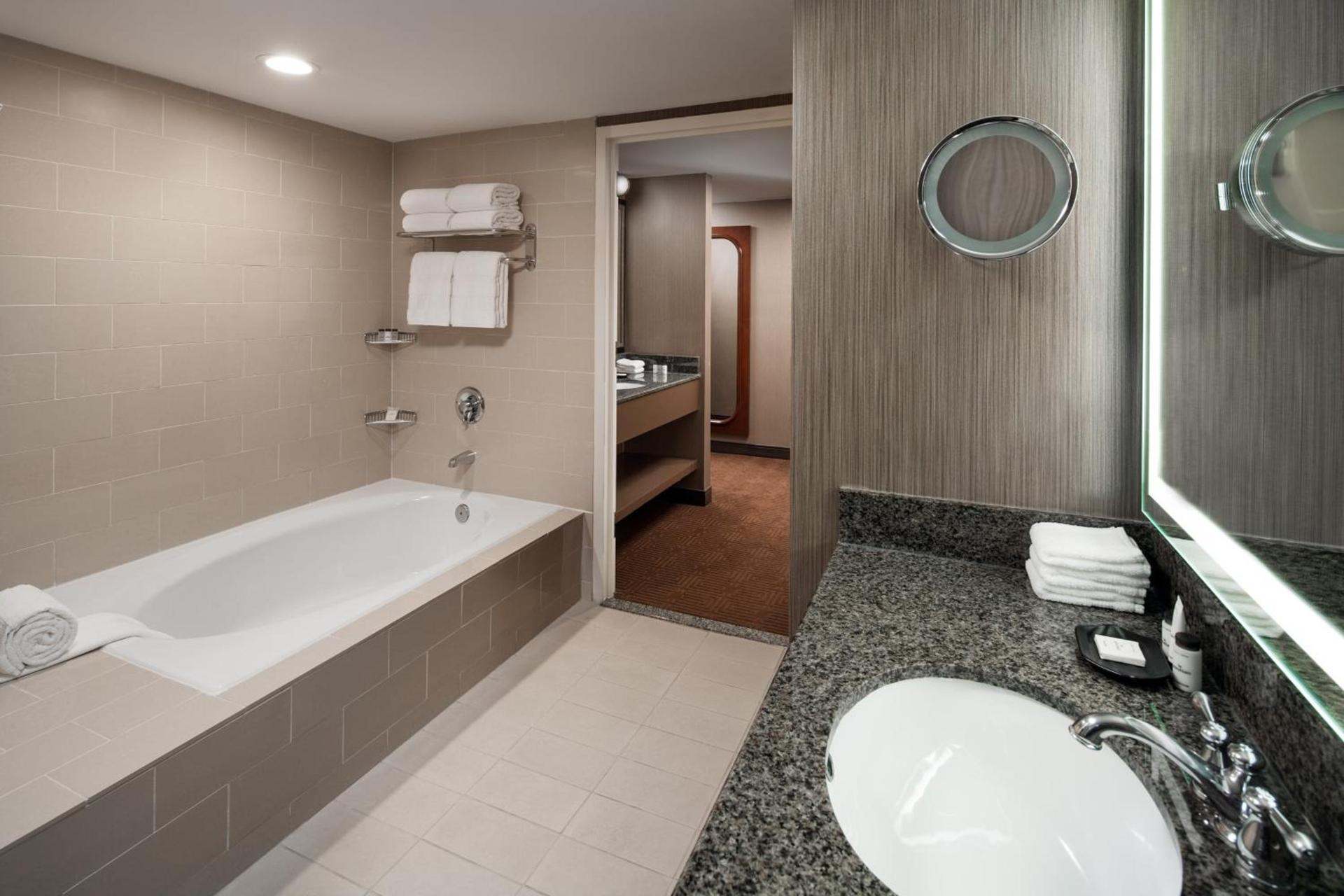 Sheraton Agoura Hills Hotel photo 20