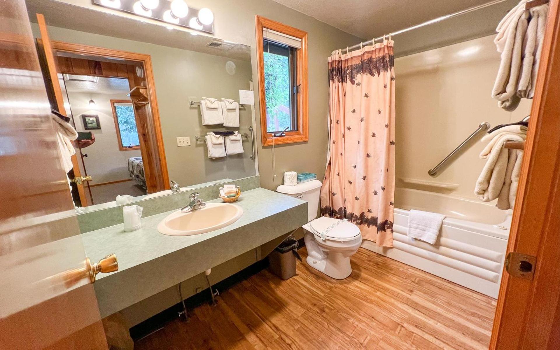 McGregor Mountain Lodge photo 36