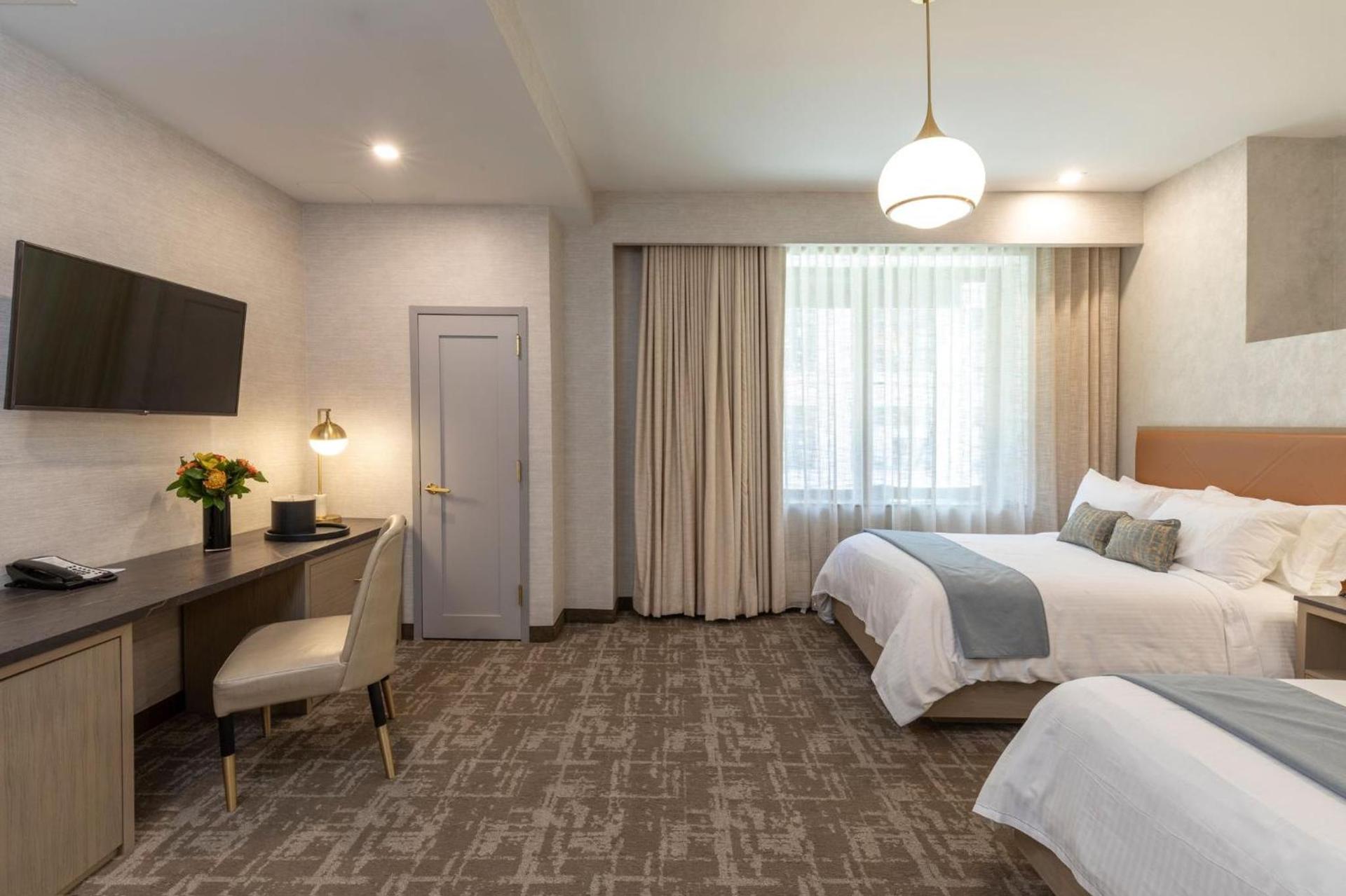 Broadway Plaza Hotel photo 64