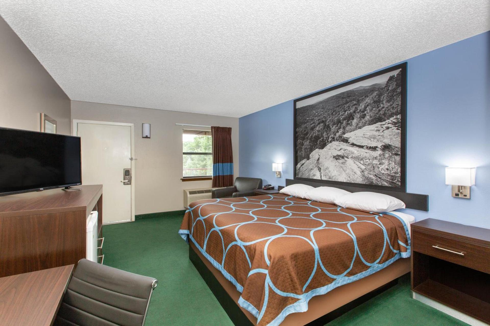 Super 8 by Wyndham Malvern photo 23