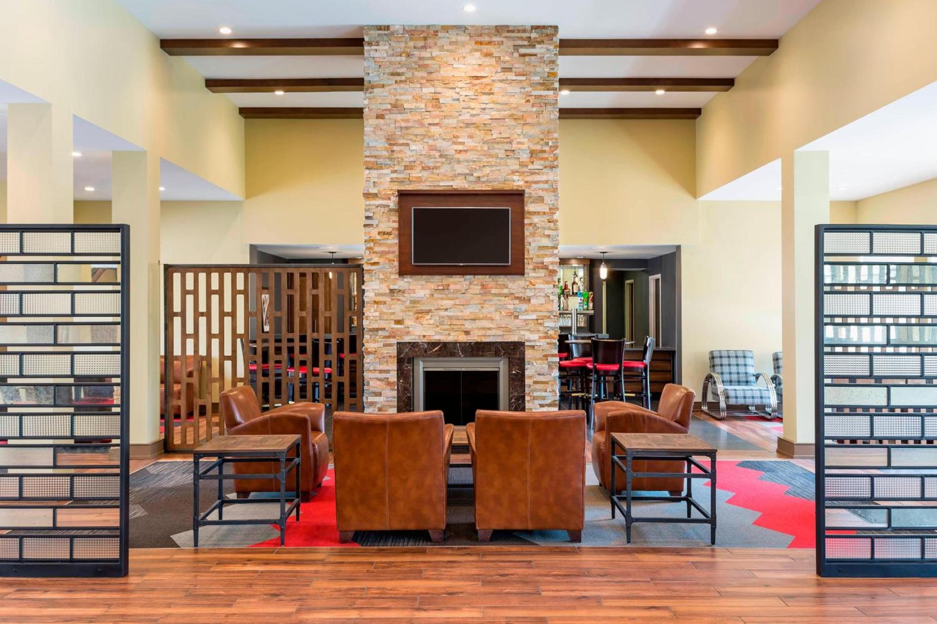 Four Points by Sheraton Buffalo Grove photo 12