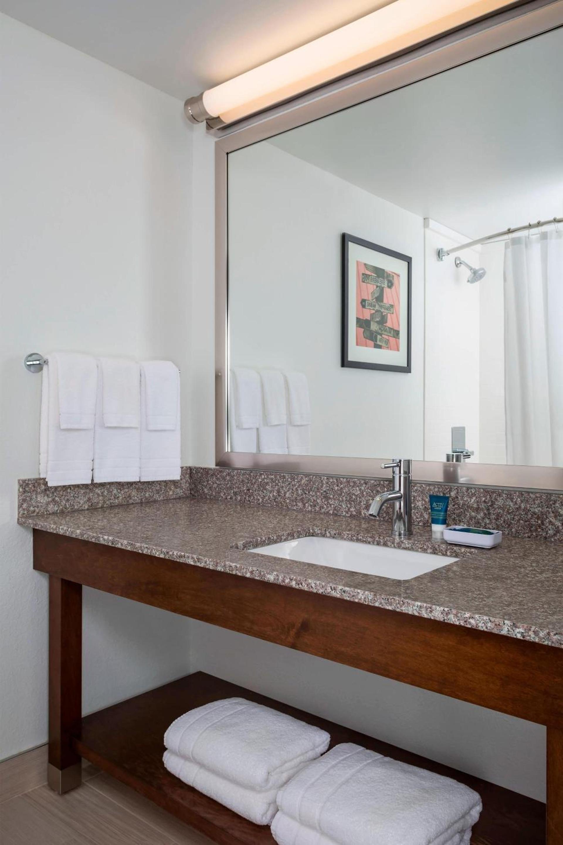 Four Points by Sheraton Buffalo Grove photo 17