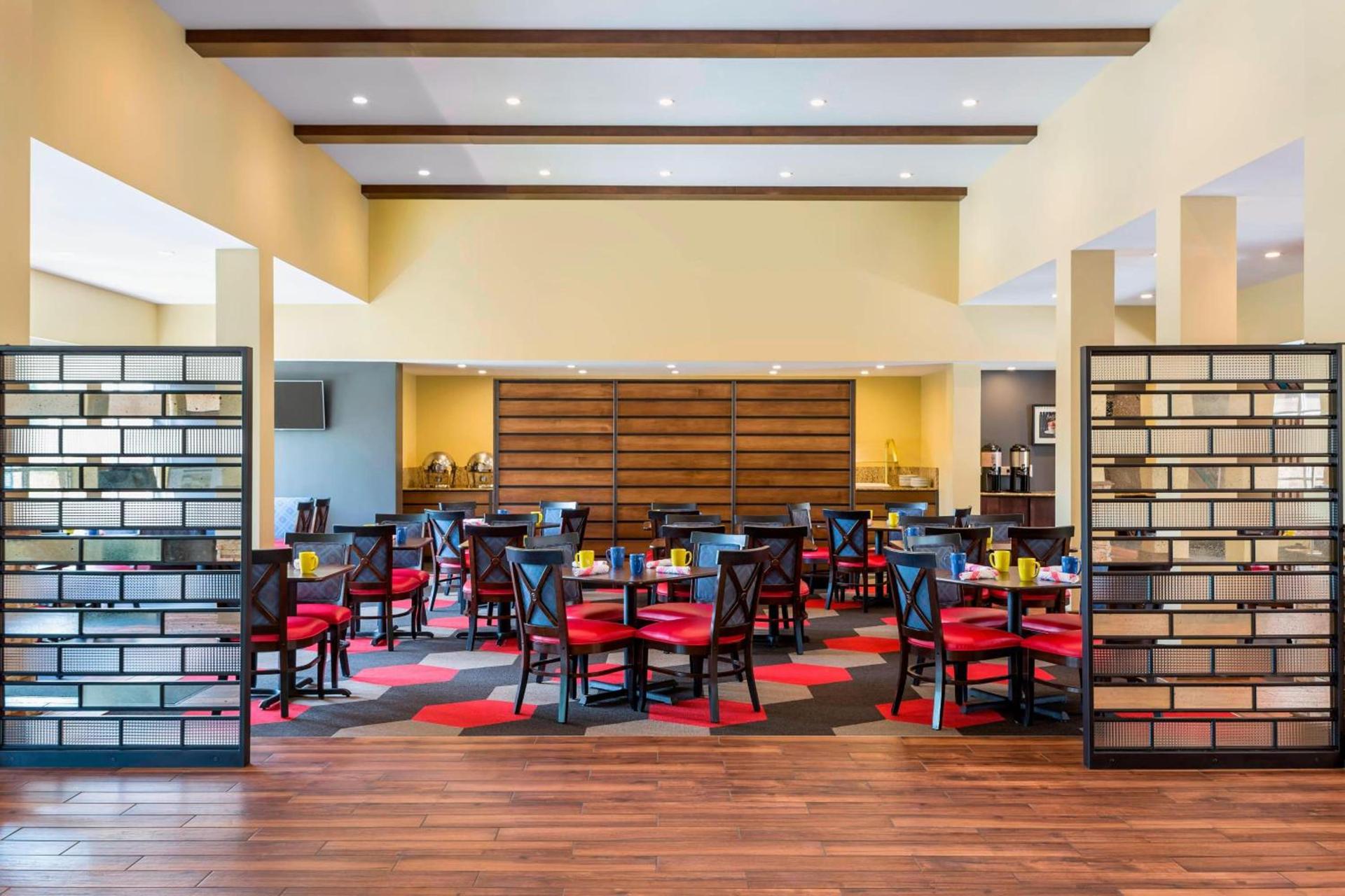 Four Points by Sheraton Buffalo Grove photo 18