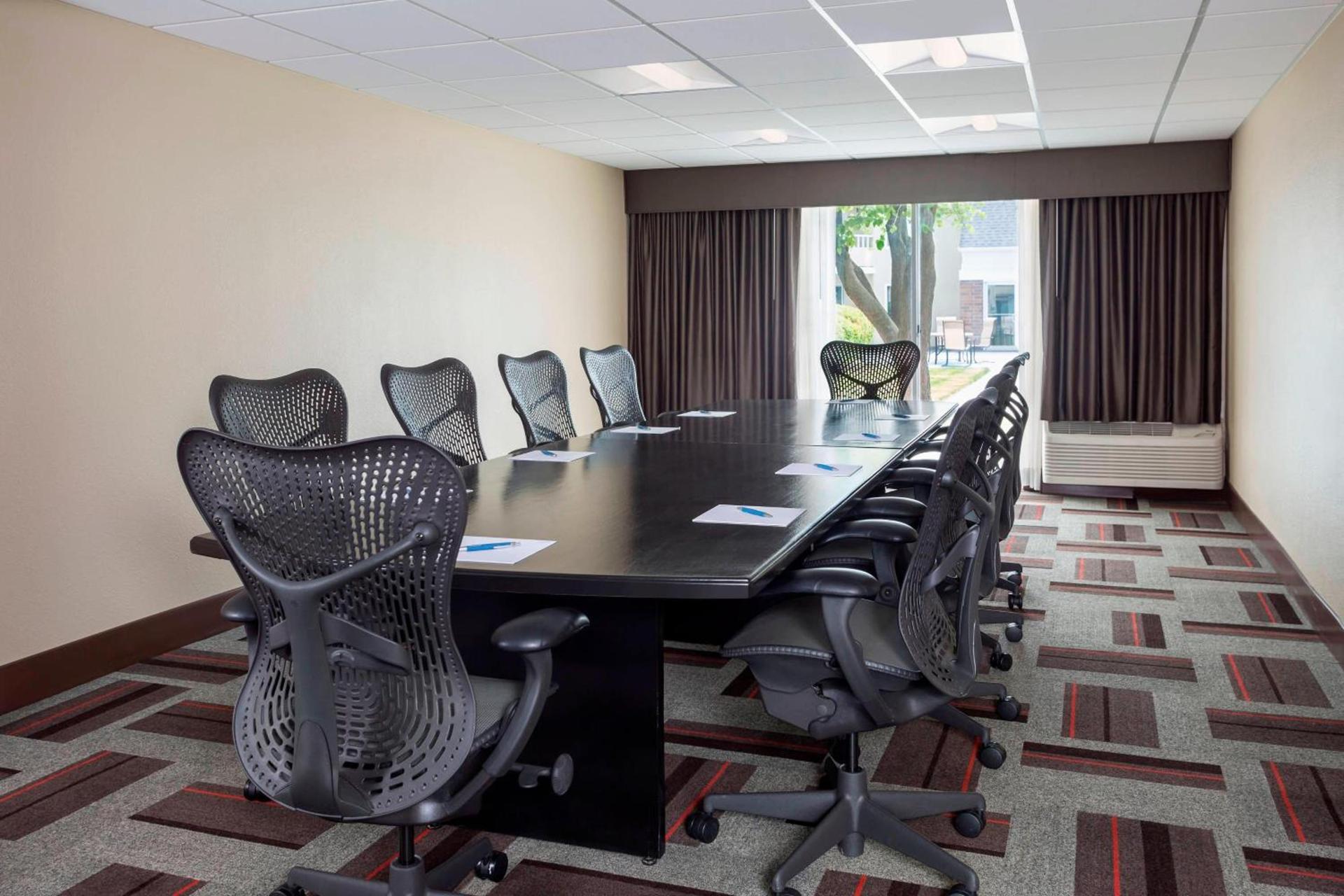 Four Points by Sheraton Buffalo Grove photo 22