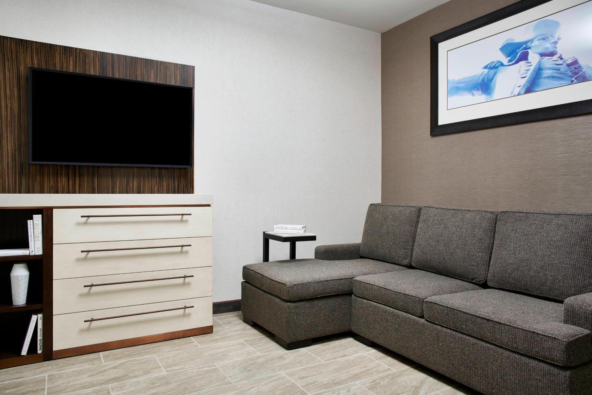 Sonesta Hotel Baltimore Inner Harbor photo 8
