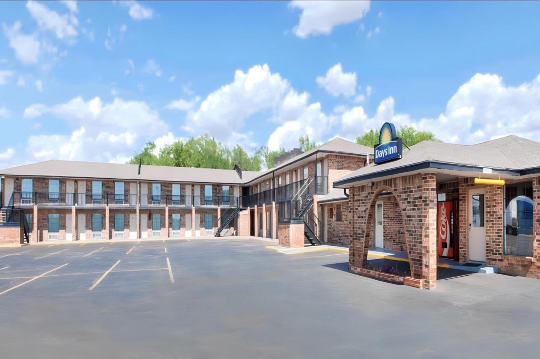 Days Inn by Wyndham Erick photo 1