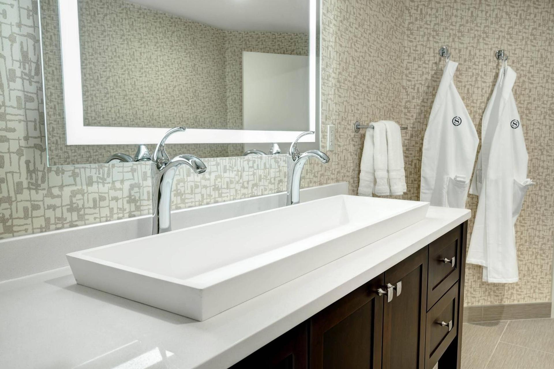 Sheraton Eatontown Hotel photo 31