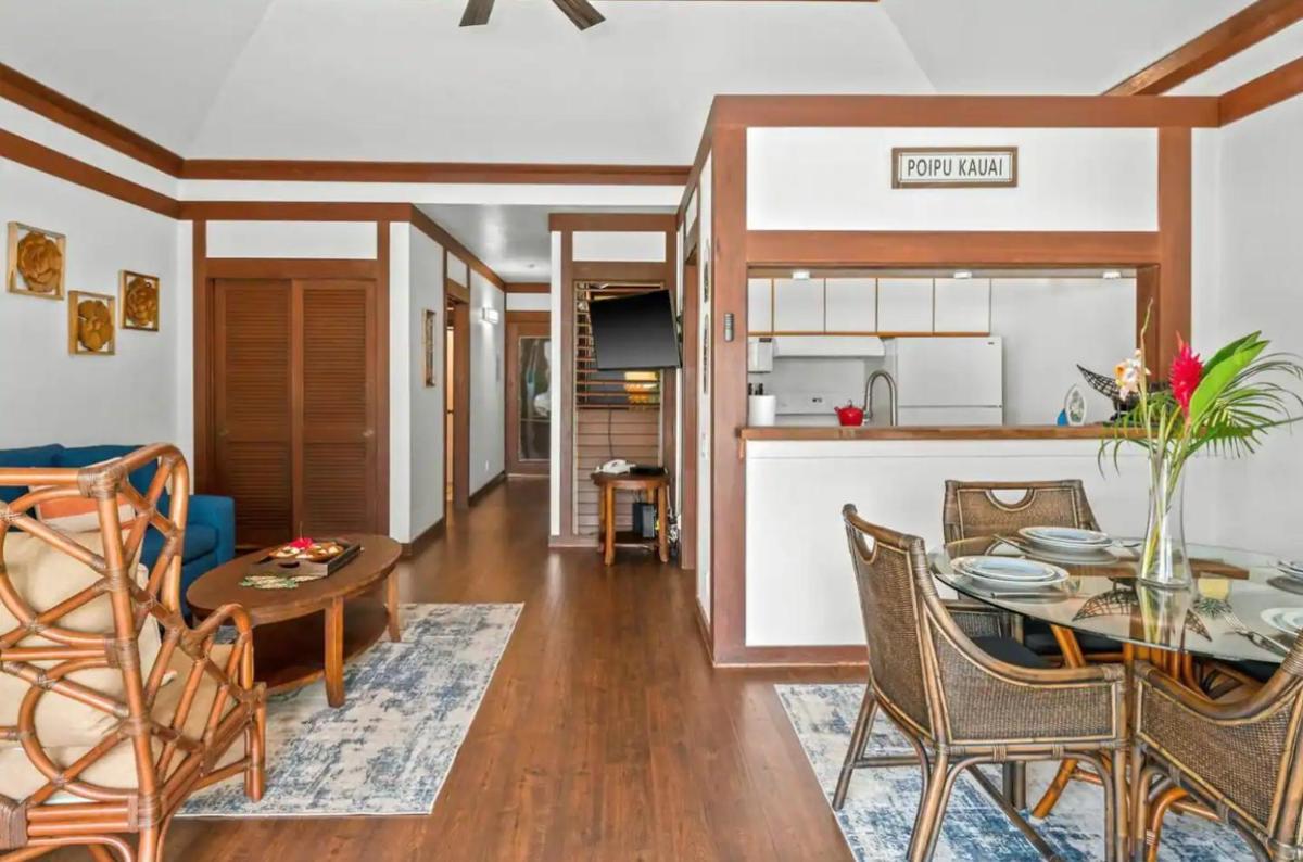 Kiahuna Plantation Unit 42, Air Conditioning, 2 Minute Walk to Beach photo 4