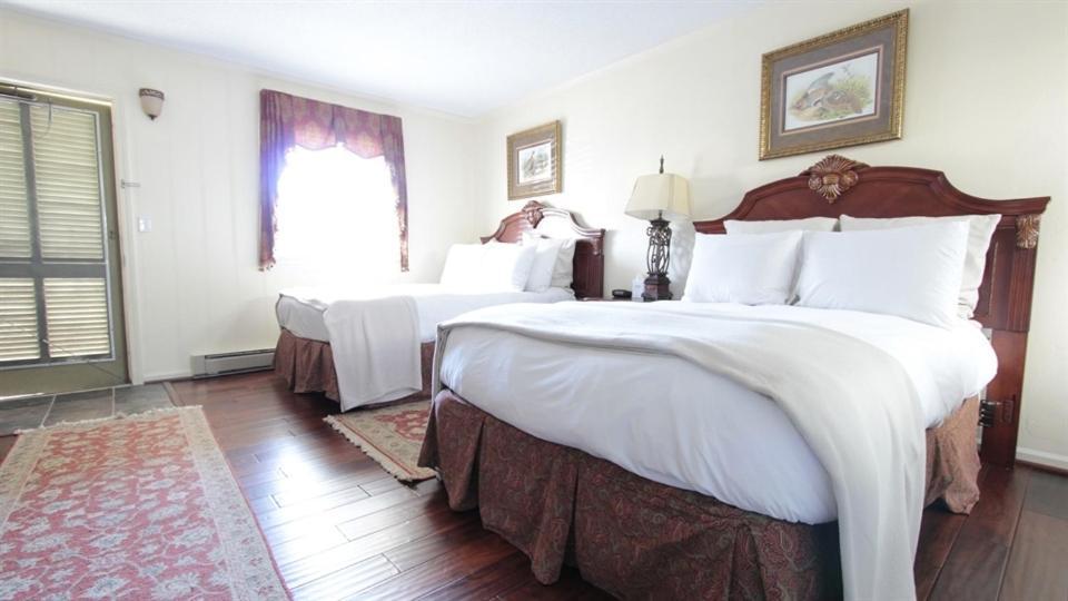 Hillwinds Inn - Blowing Rock photo 8