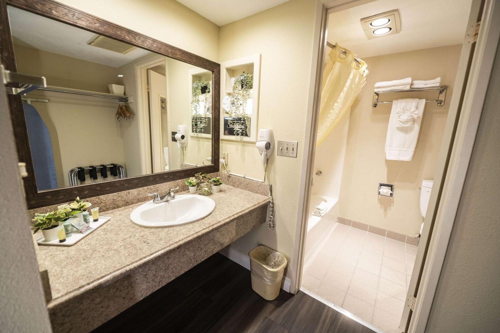 Best Western Westminster Inn photo 15