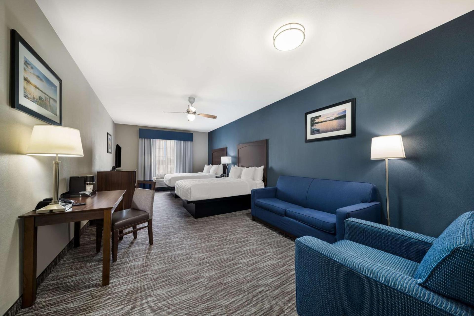 Best Western Plus Lake Dallas Inn & Suites photo 33