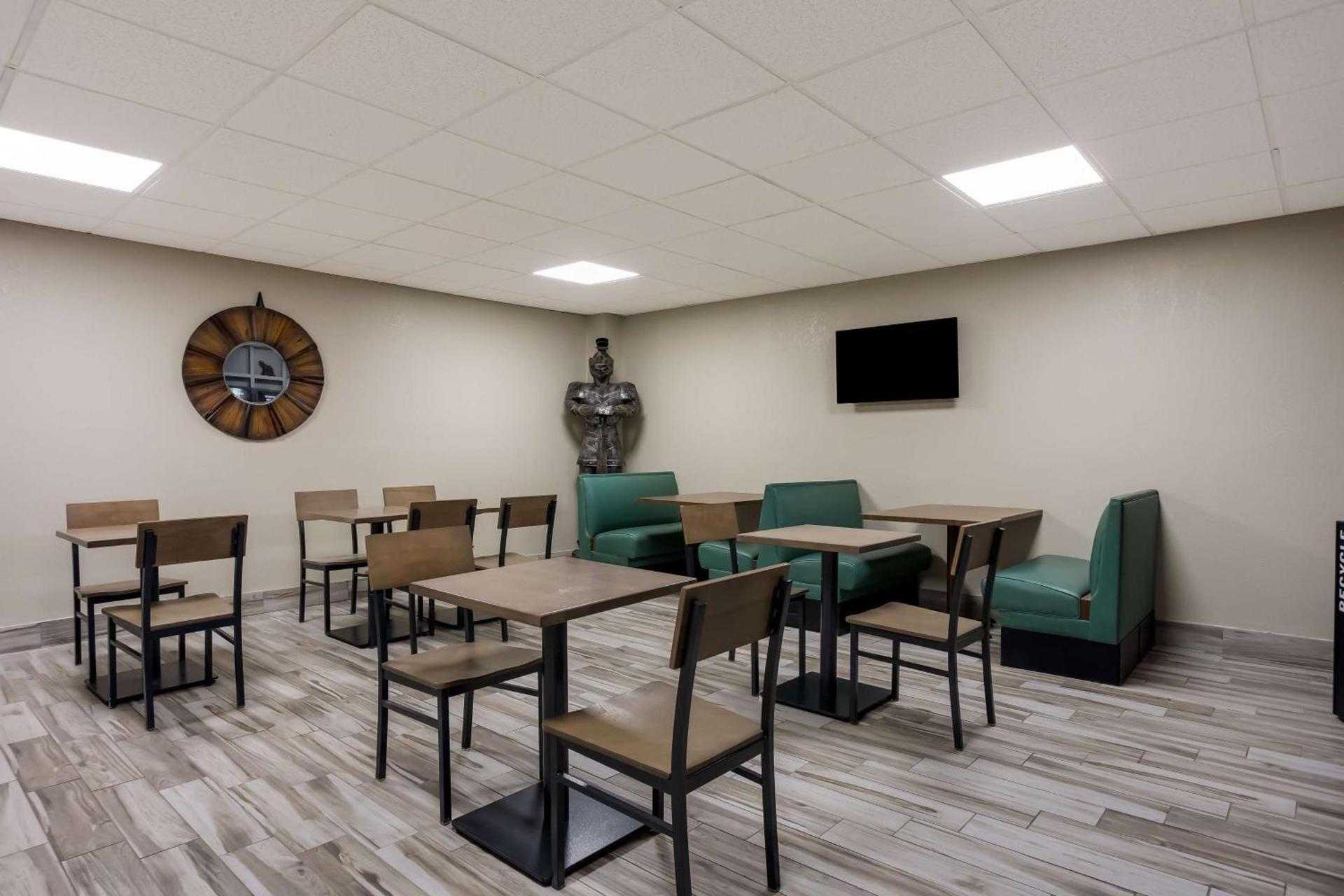 SureStay Hotel by Best Western Higginsville photo 6
