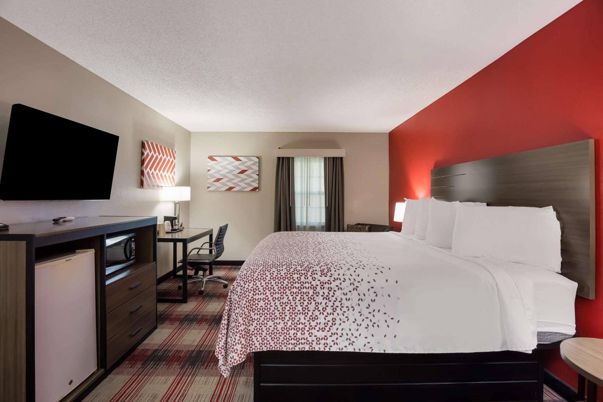 SureStay Hotel by Best Western Higginsville photo 4