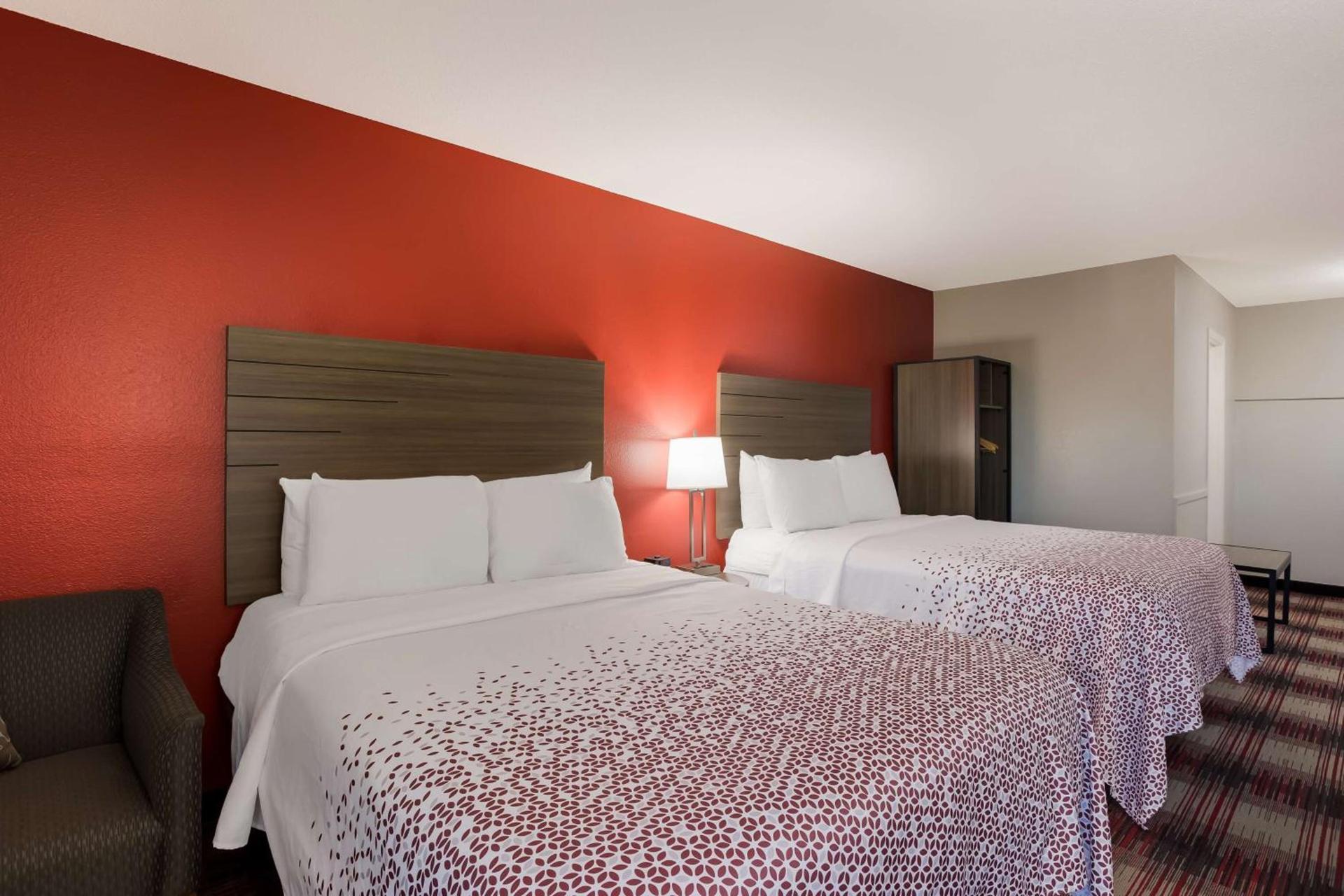 SureStay Hotel by Best Western Higginsville photo 14