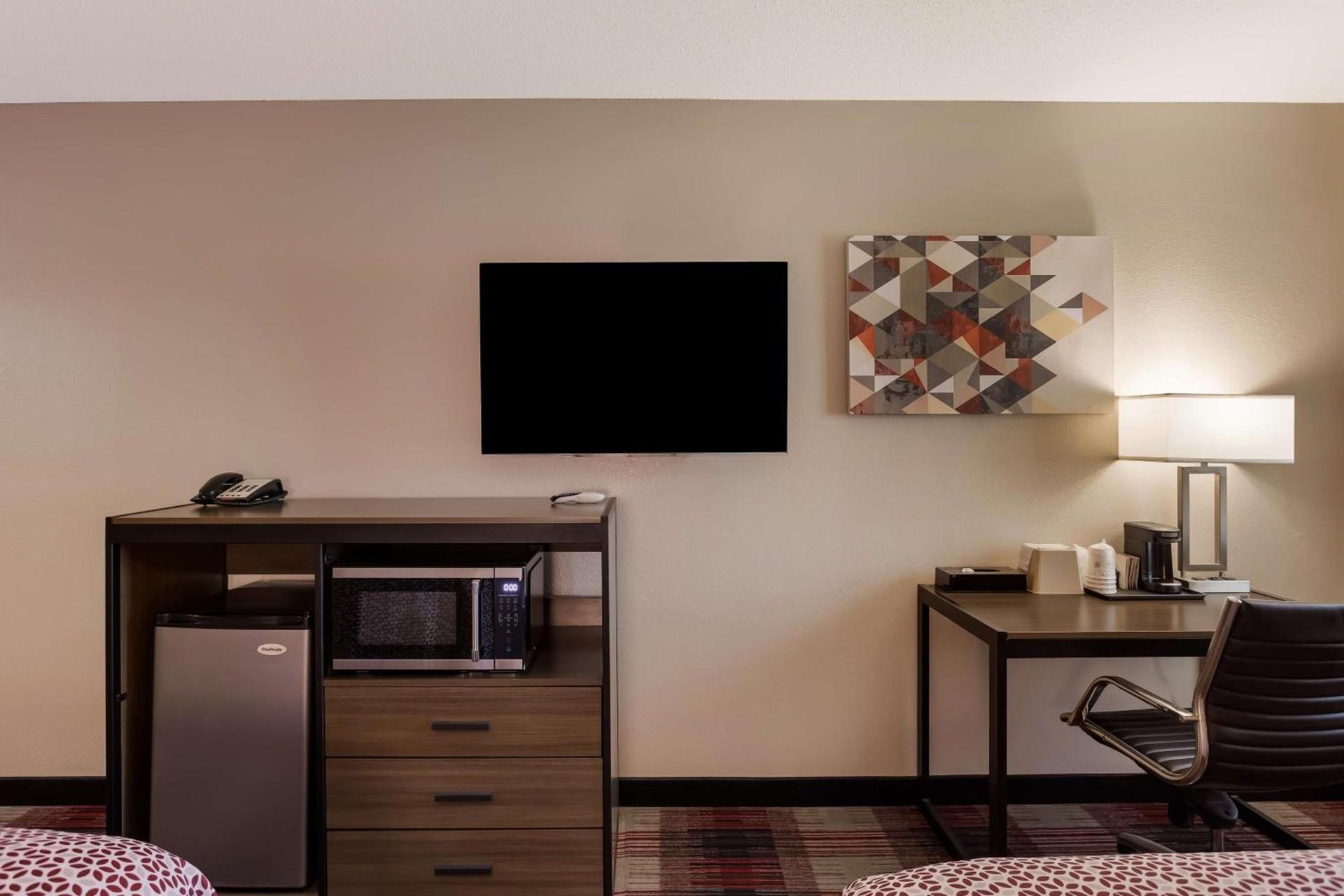 SureStay Hotel by Best Western Higginsville photo 15