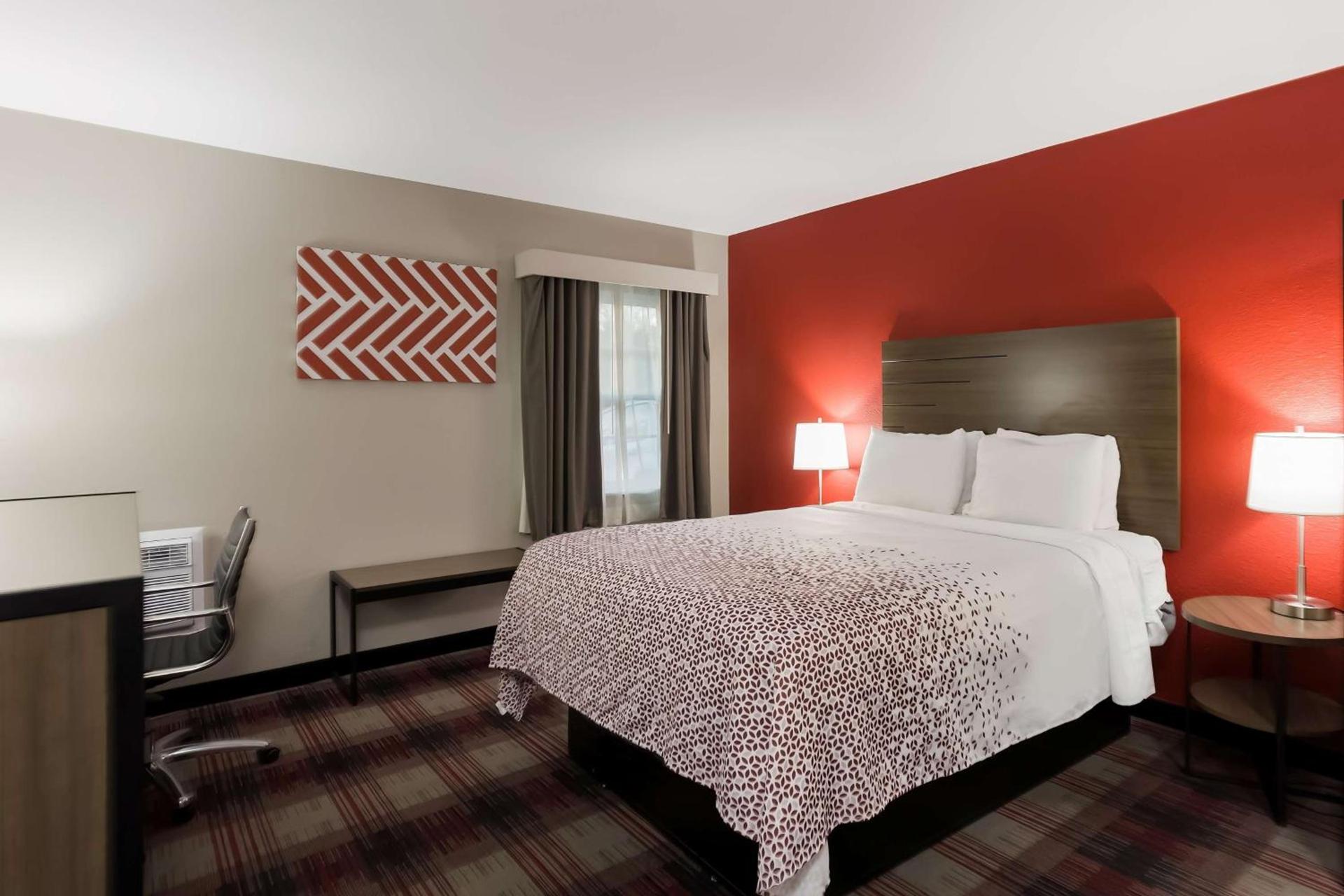 SureStay Hotel by Best Western Higginsville photo 20