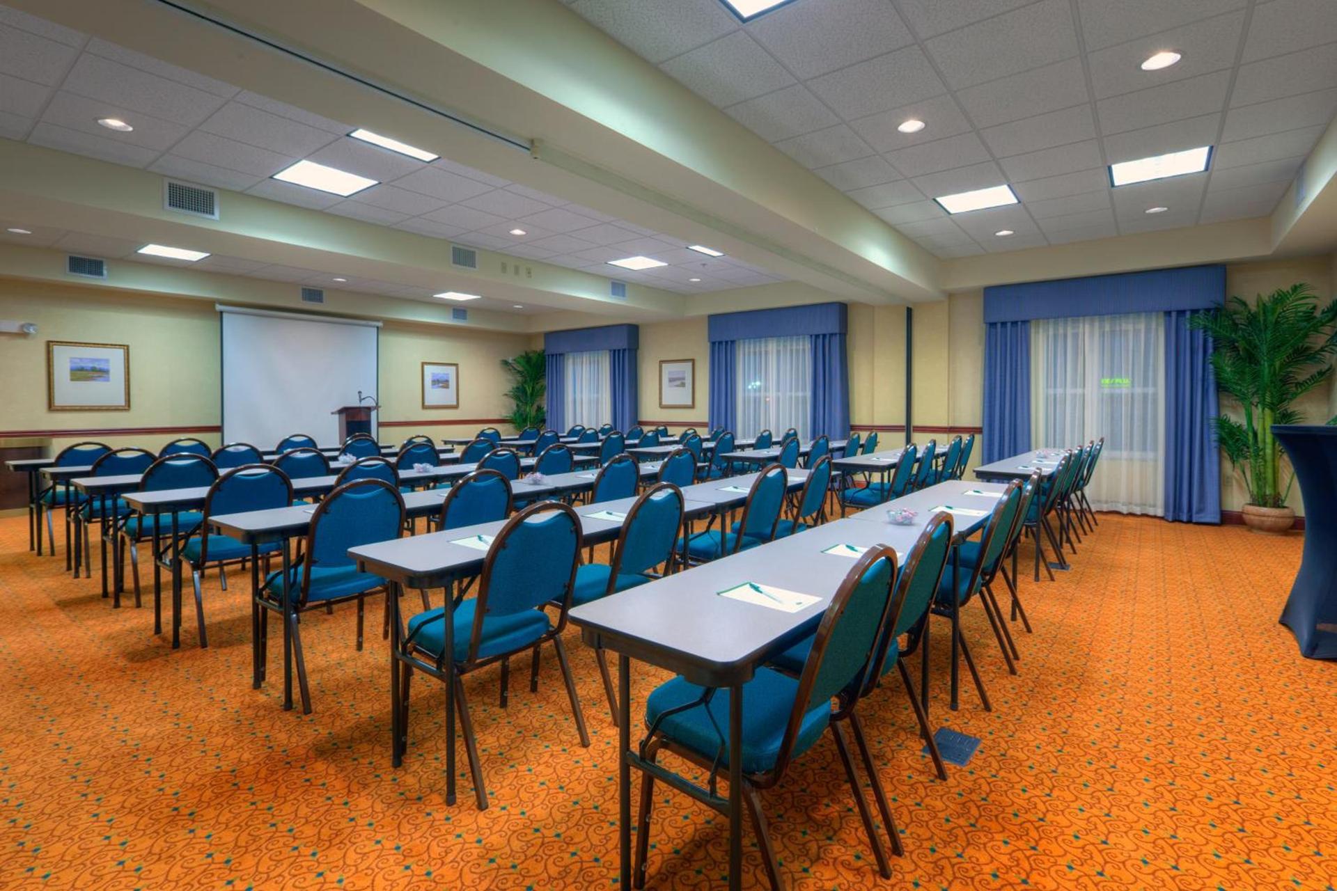 Spark by Hilton California Lexington Park photo 22
