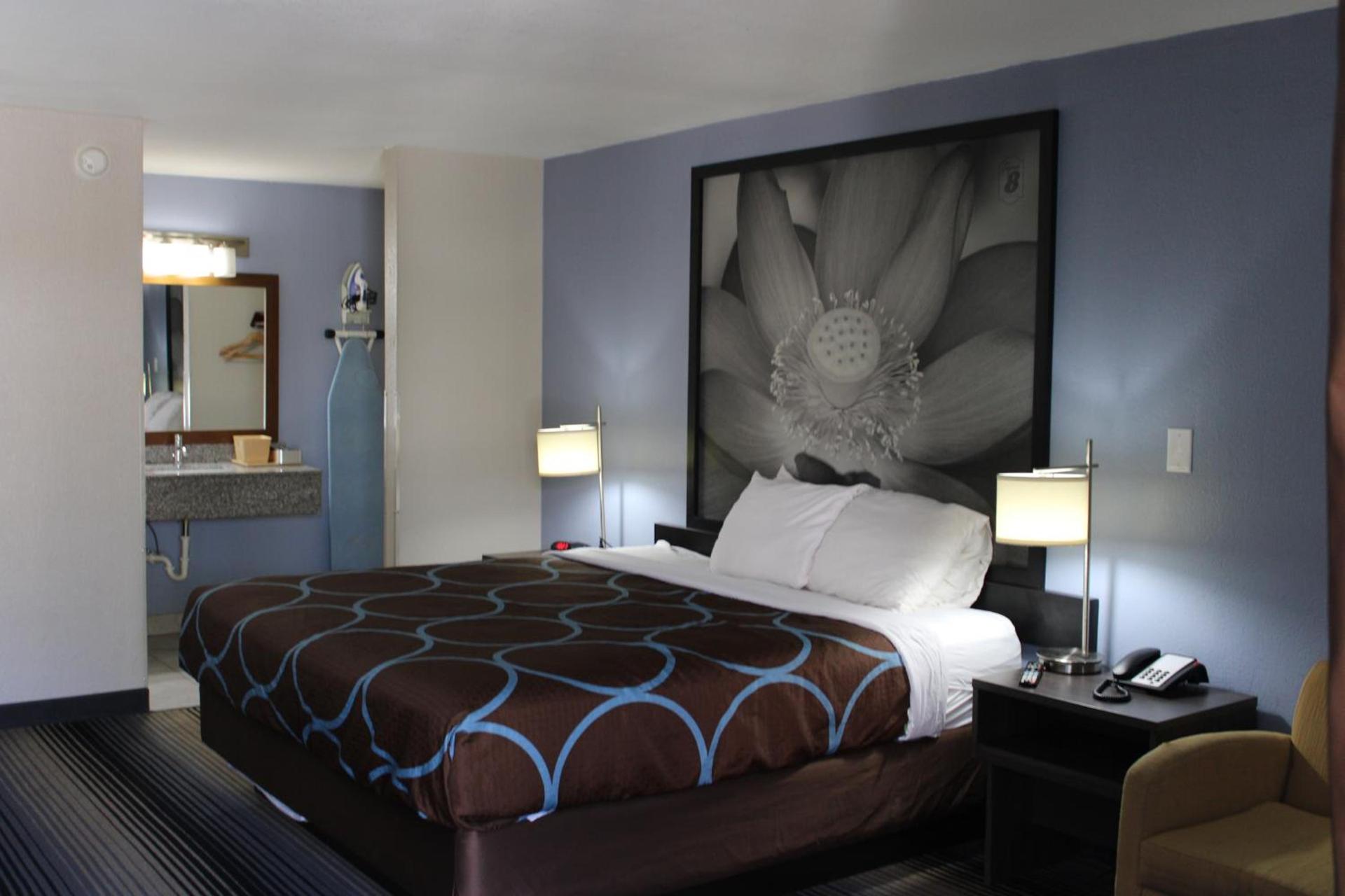 Super 8 by Wyndham Morganton photo 22