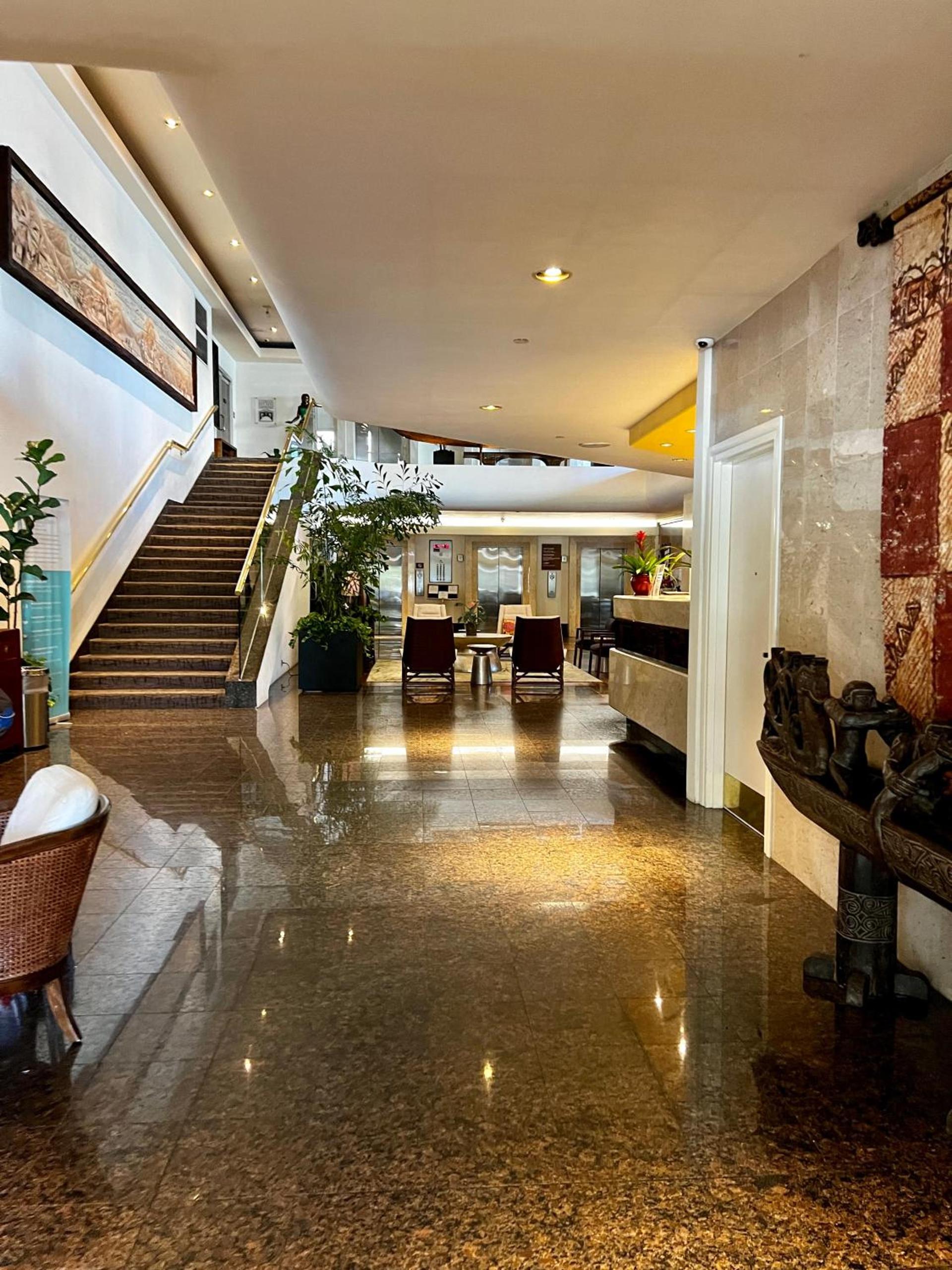 Luana Waikiki Park Views - no resort fees & FREE parking photo 28