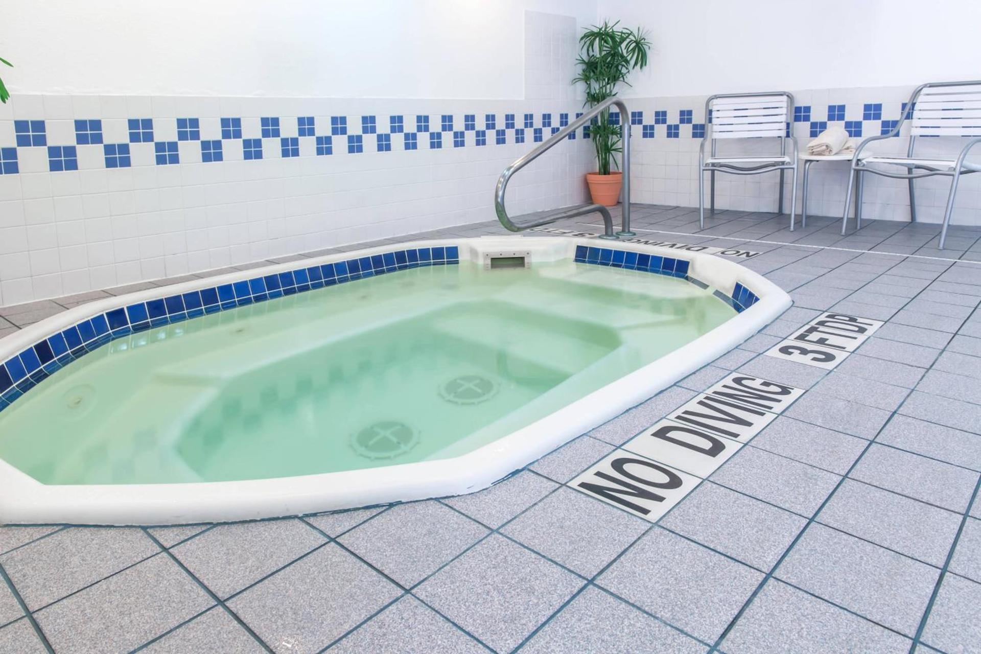 Fairfield Inn & Suites Canton photo 24