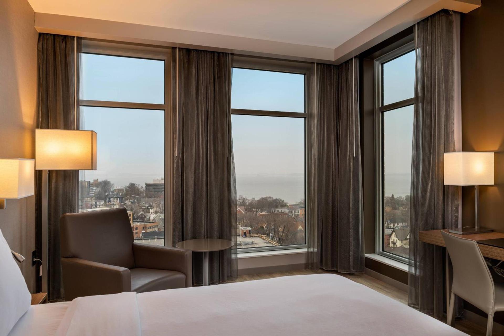 AC Hotel by Marriott Madison Downtown photo 12