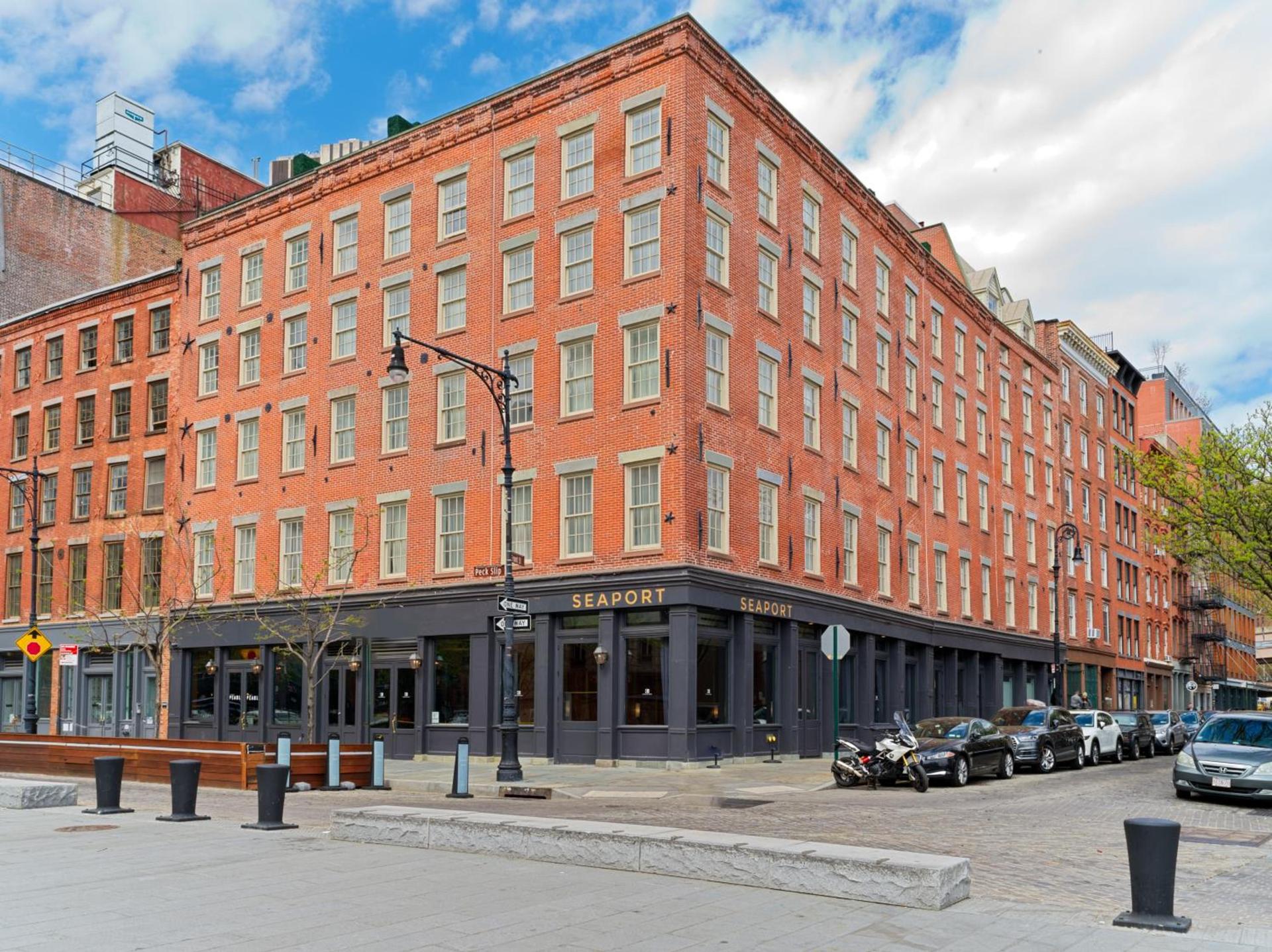 33 Hotel, New York City, Seaport photo 1