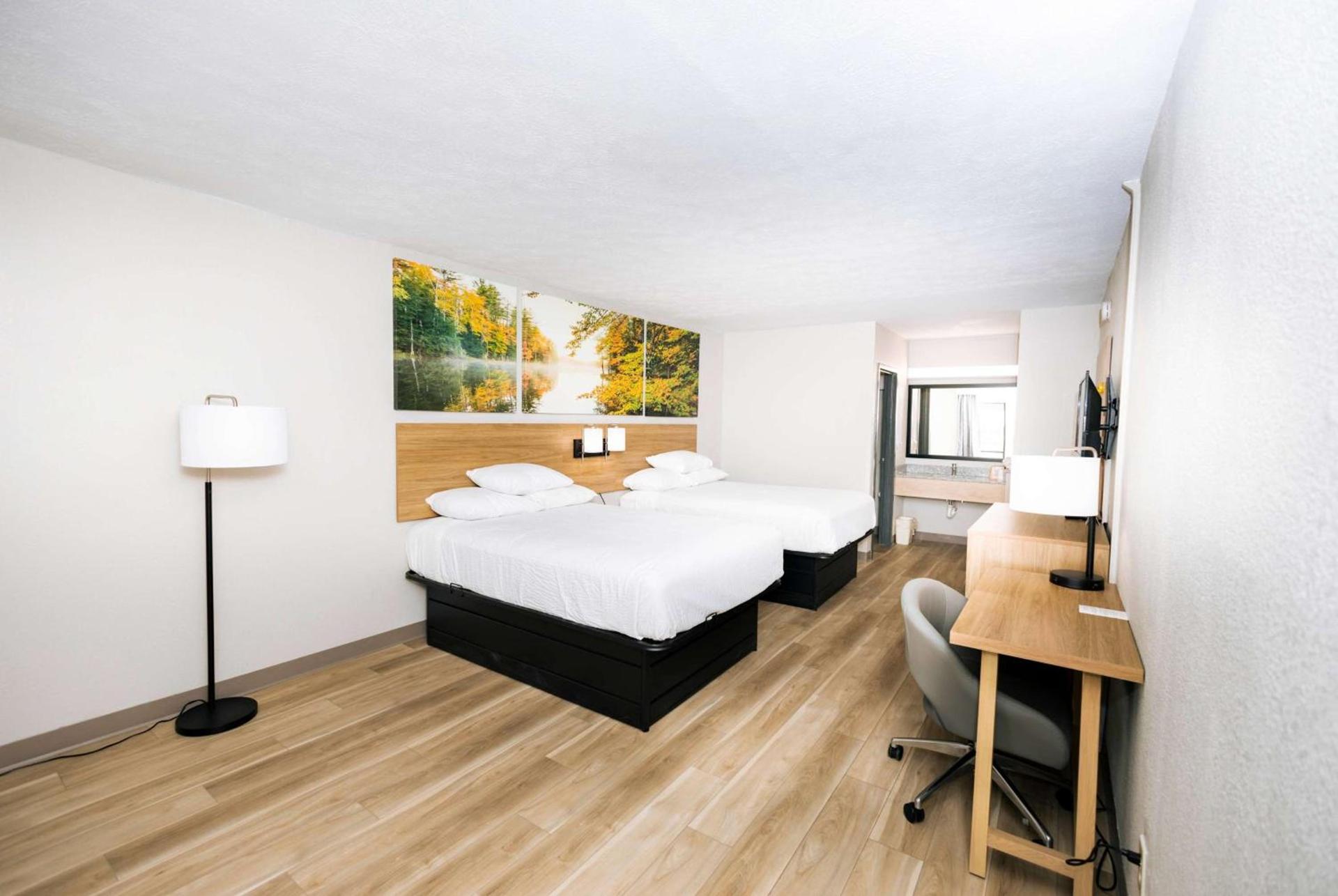 Days Inn by Wyndham Cincinnati East photo 8