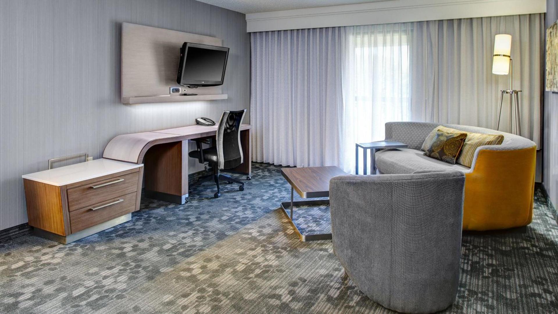 Courtyard by Marriott Cleveland Westlake photo 28
