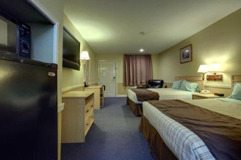 Edinburg Executive Inn photo 13