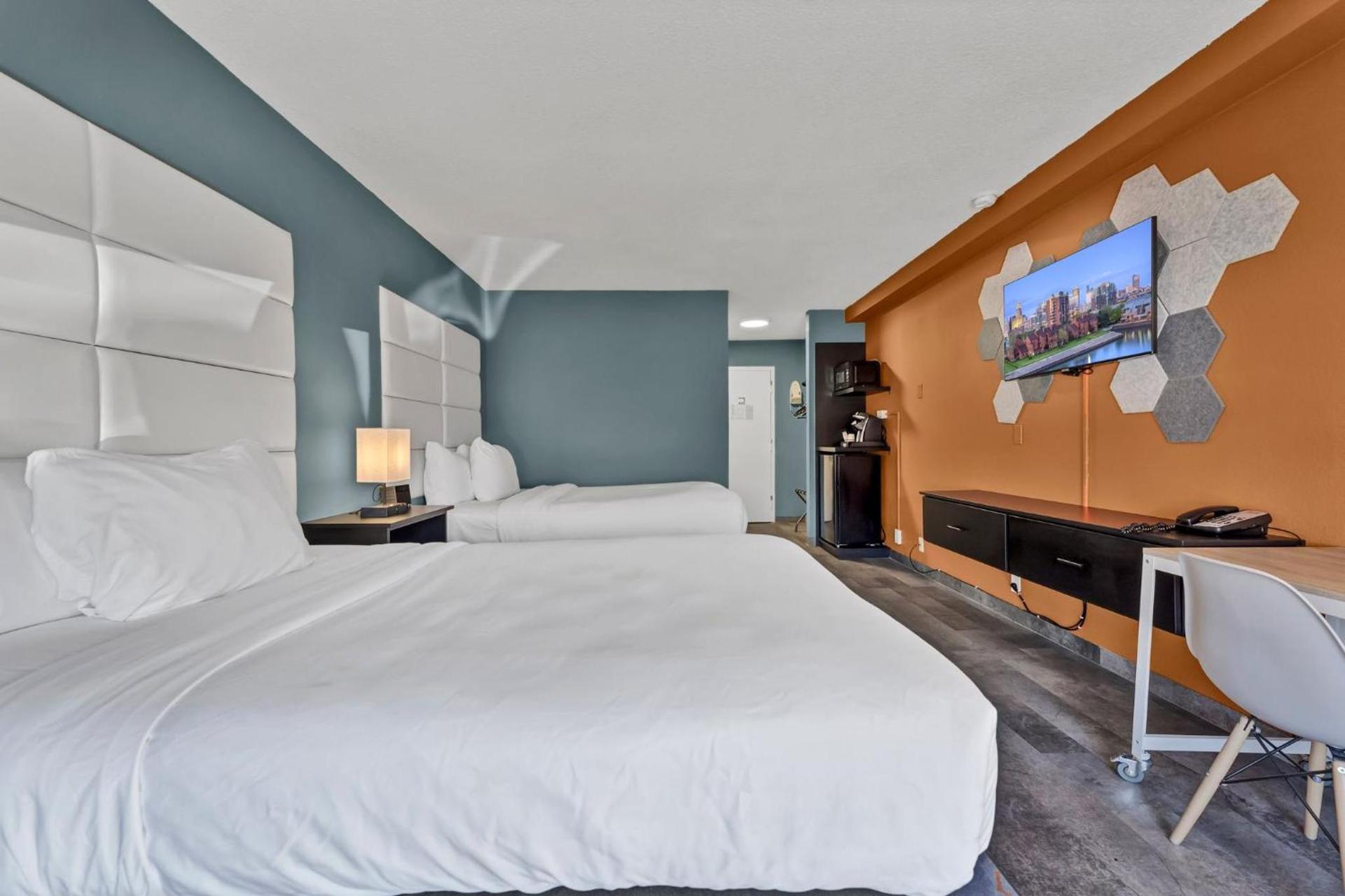 Buffalo Airport Hotel photo 25